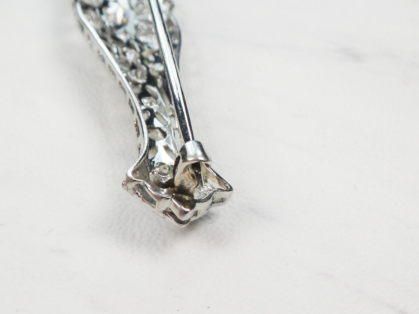 Antique 14k White Gold Diamond Bar Pin: Art Deco Filigree, Old Mine Cut