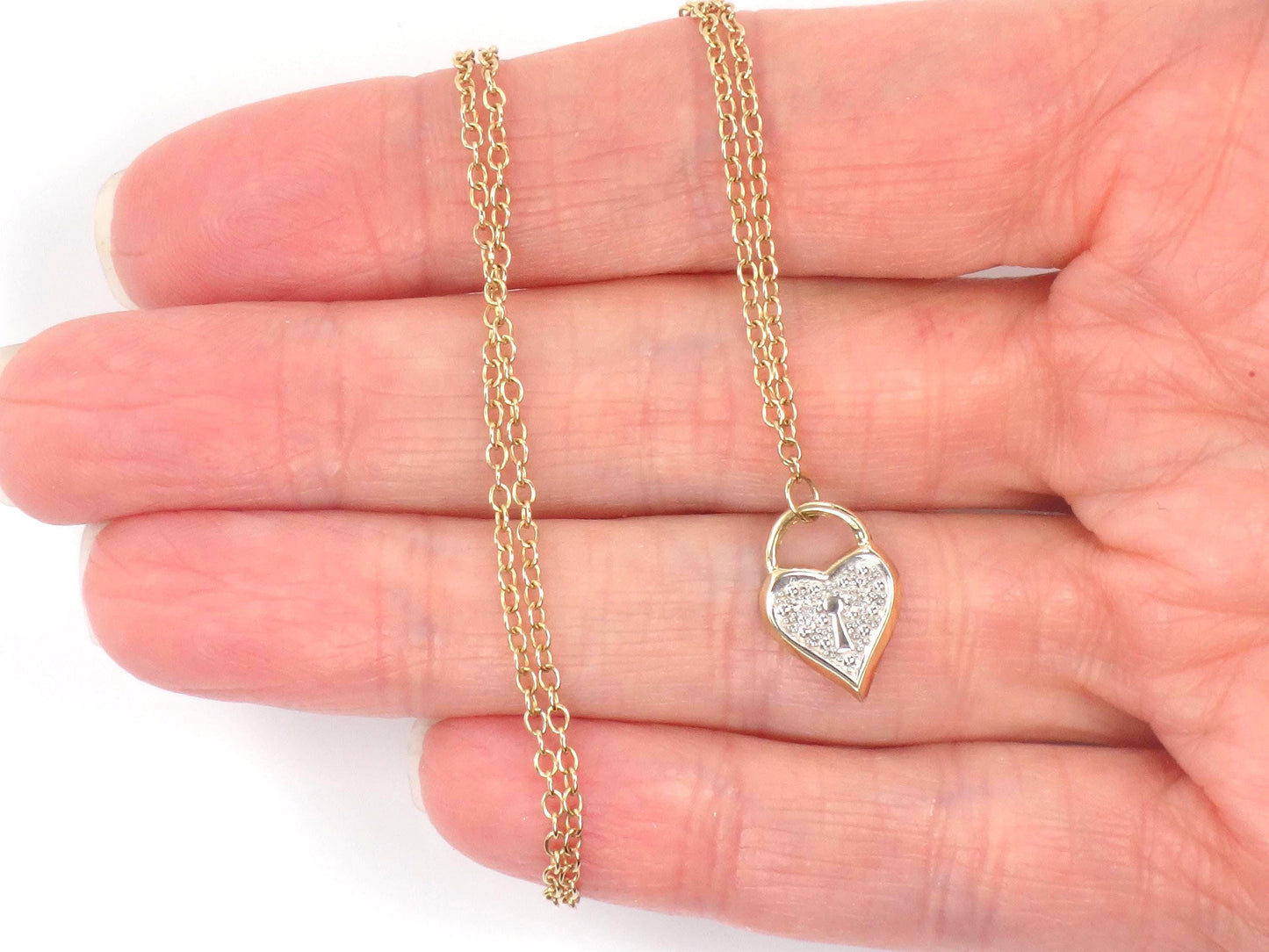 Vintage Dainty 14k Gold Diamond Heart Necklace 16"