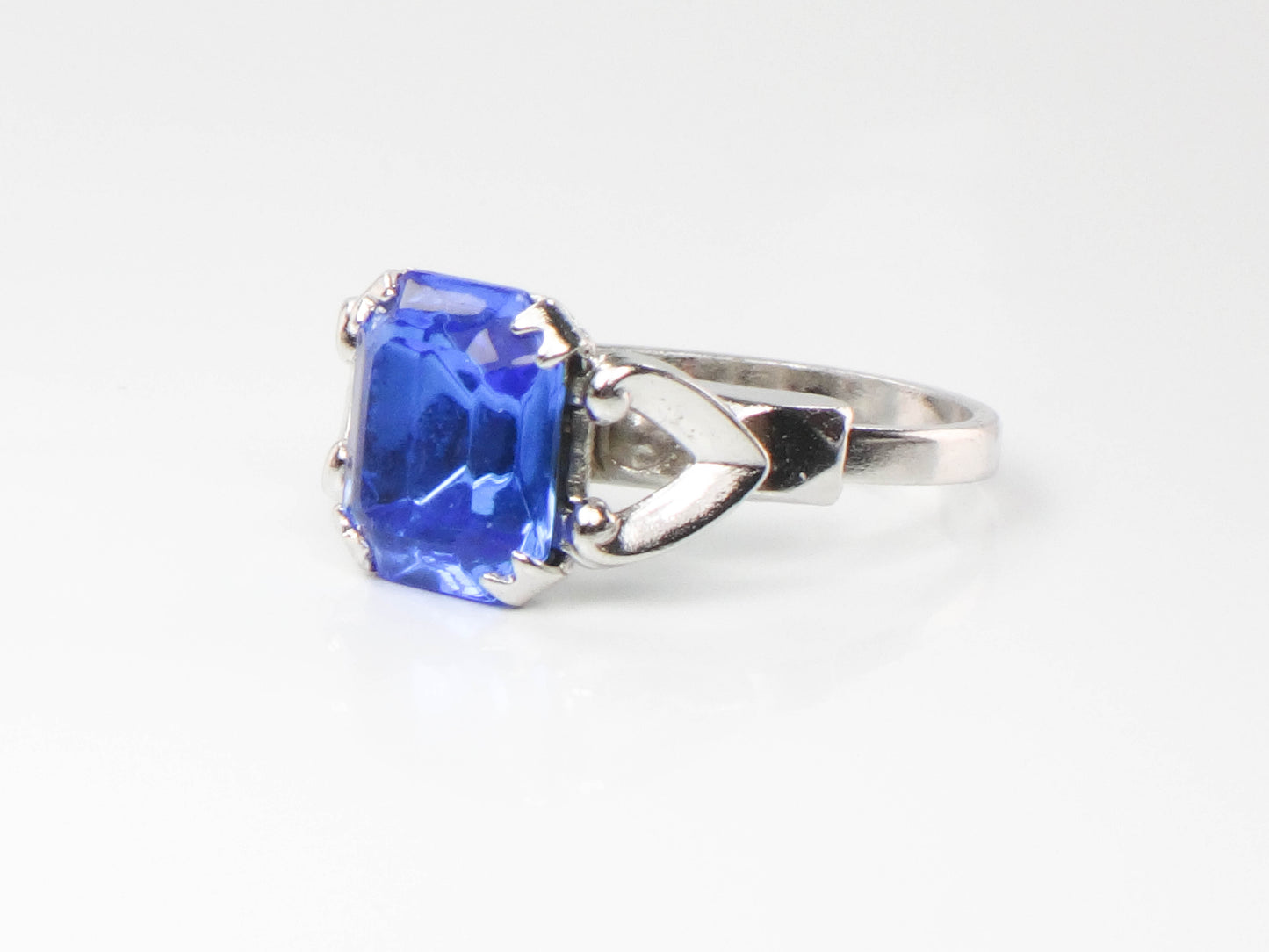 Vintage Silver Tone Blue Stone Ring, Costume Ring, Imitation Sapphire Ring, Uncas Manufacturing Co Adjustable Size Ring