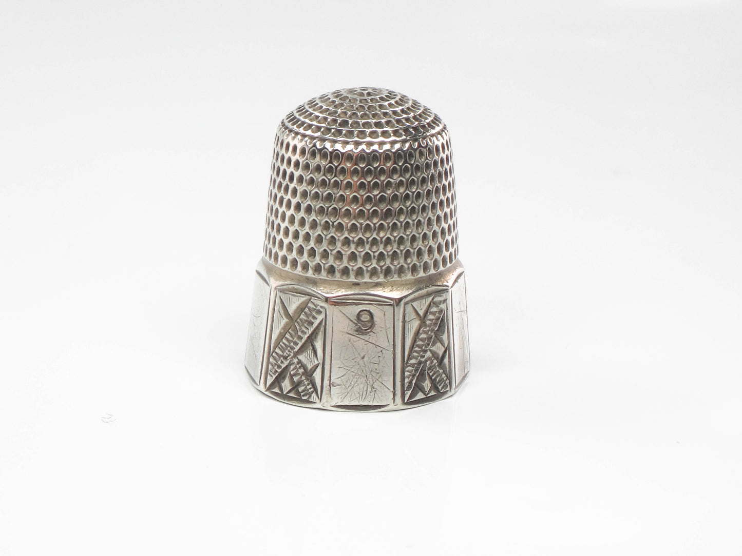 Vintage Simons Brothers Sterling Silver Sewing Thimble. Size 9