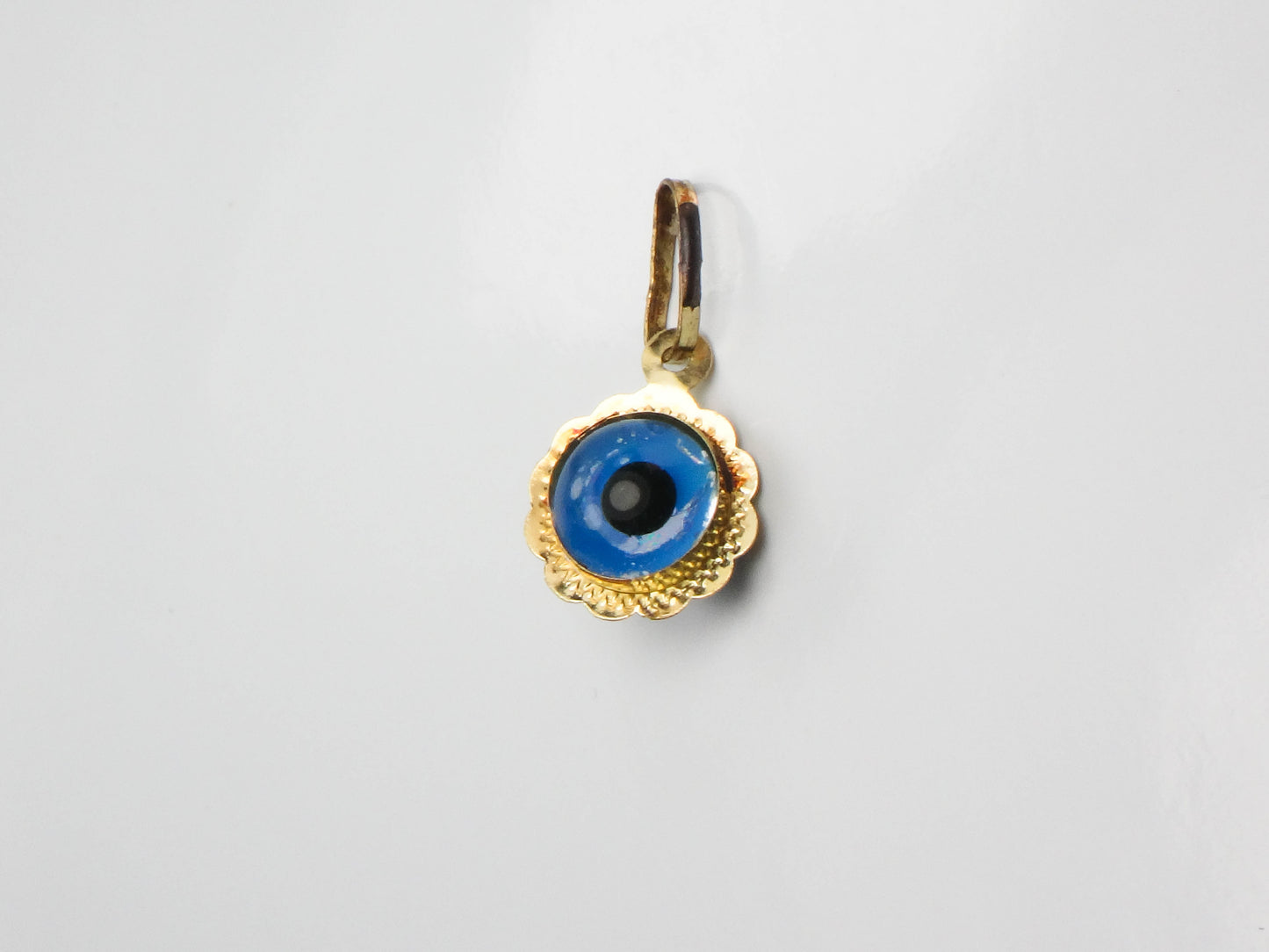 Vintage Petite 14k Yellow Gold  Eye Pendant Charm 8 MM