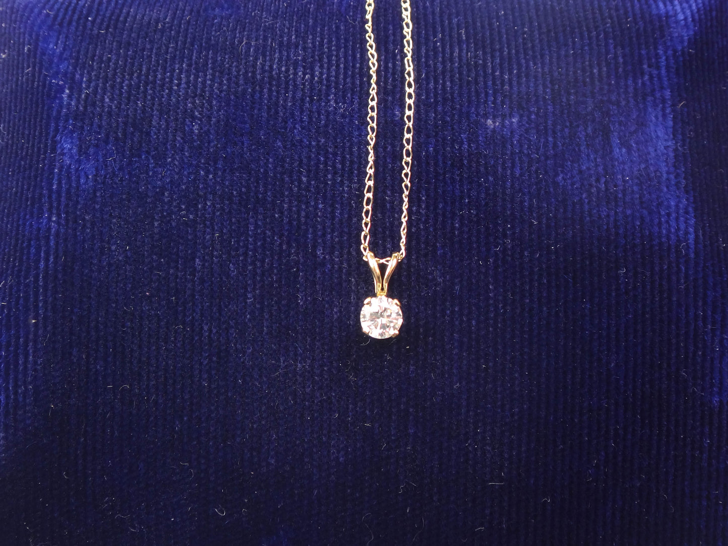 Vintage 14k Yellow Gold Round Natural Diamond Pendant Necklace, ~ .25 CTS, 17.5"