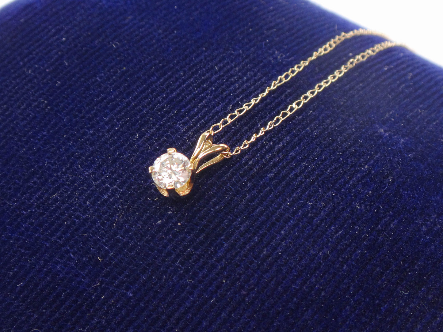 Vintage 14k Yellow Gold Round Natural Diamond Pendant Necklace, ~ .25 CTS, 17.5"