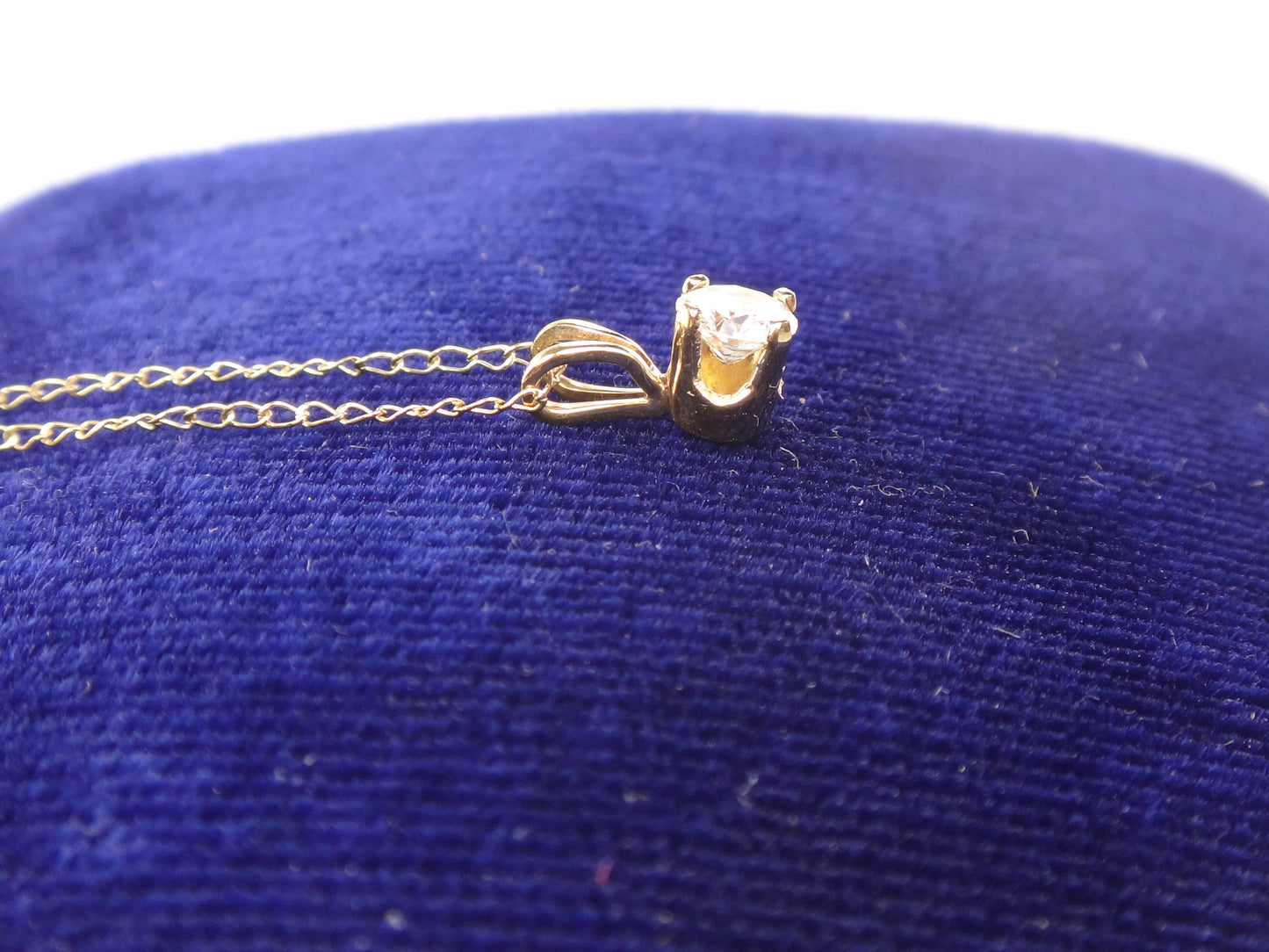 Vintage 14k Yellow Gold Round Natural Diamond Pendant Necklace, ~ .25 CTS, 17.5"