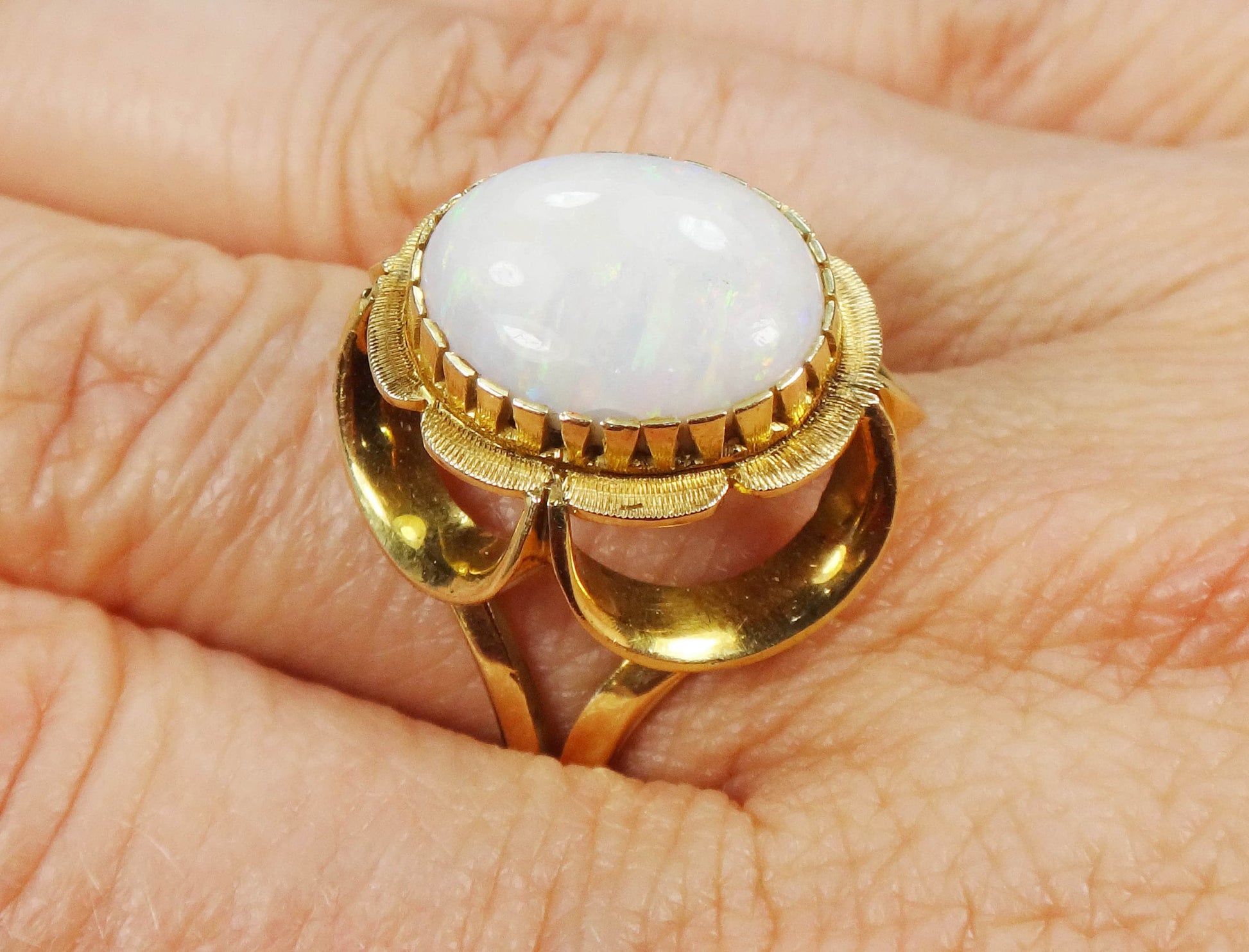 Vintage 14k Yellow Gold Opal Ring: October Birthstone Floral Design, Size 7