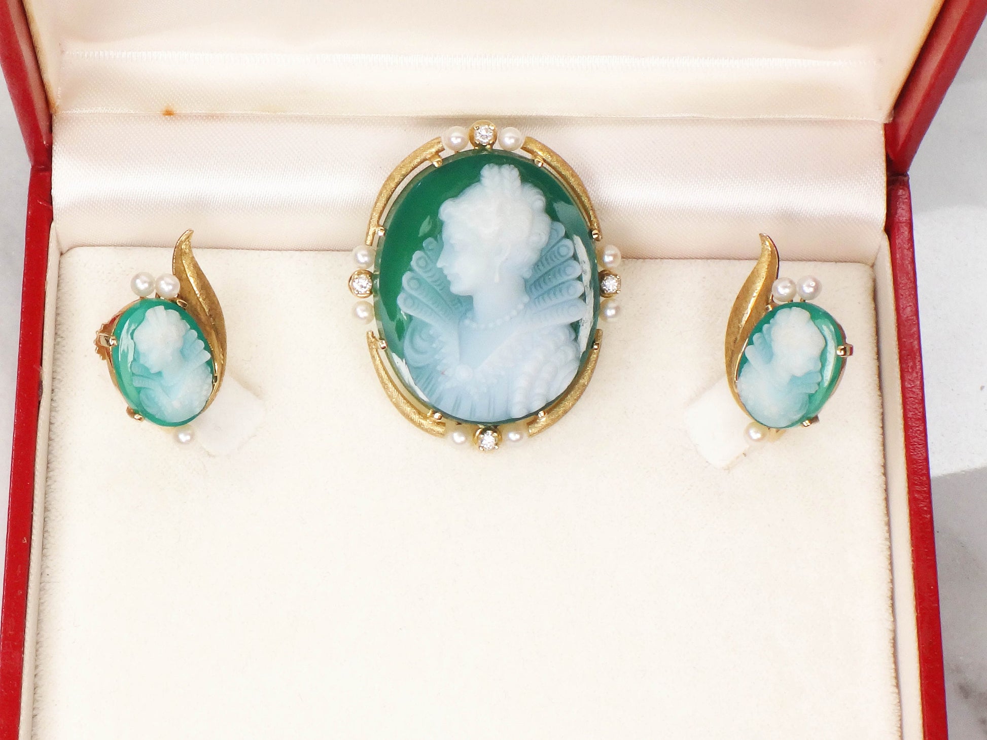 Vintage 14k Gold Green Hardstone Cameo Pendant Earrings Set: Pearl & Diamond Renaissance Revival