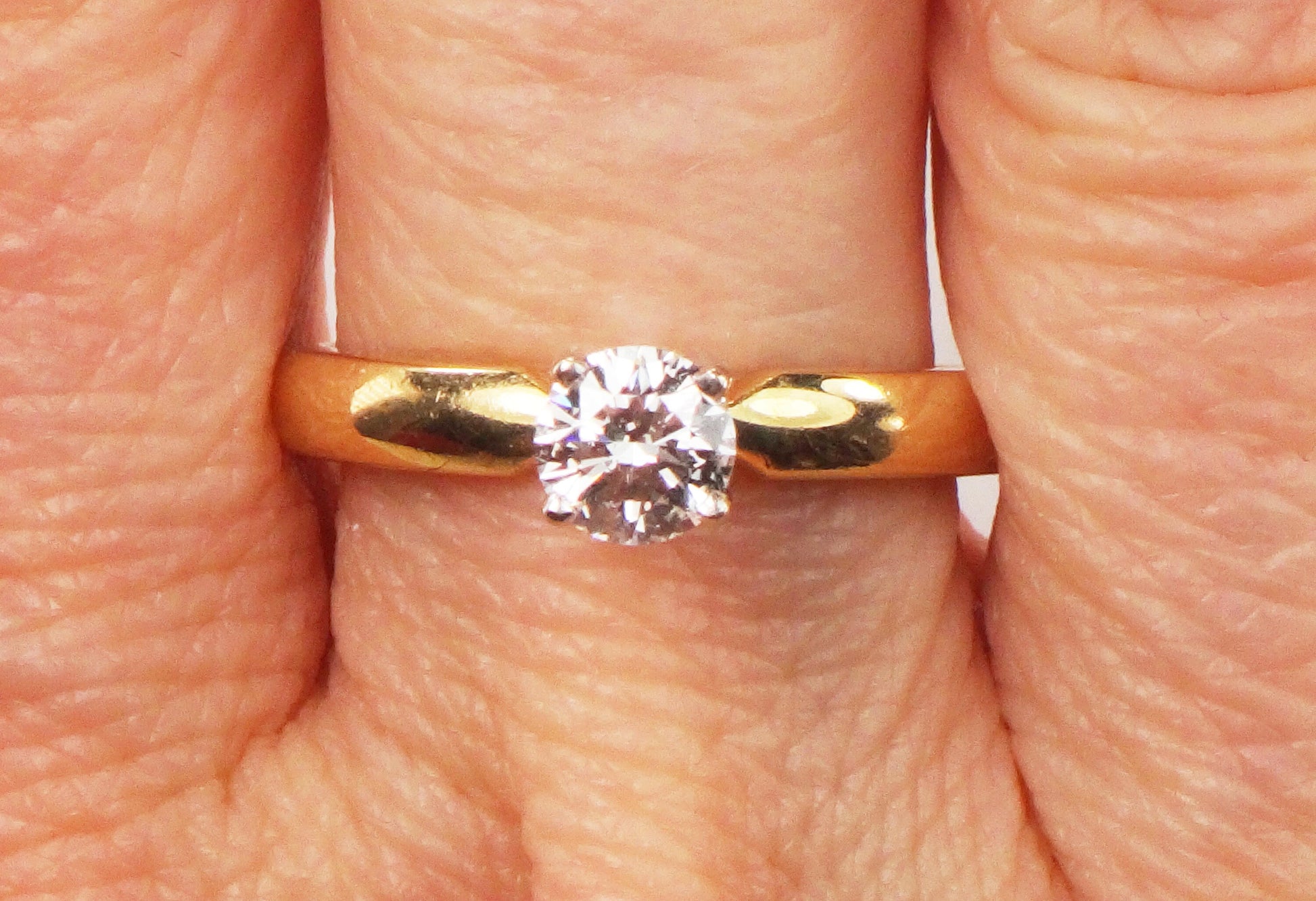 Vintage 14k Yellow Gold Round Natural Diamond Solitaire Engagement Ring High Quality Diamond