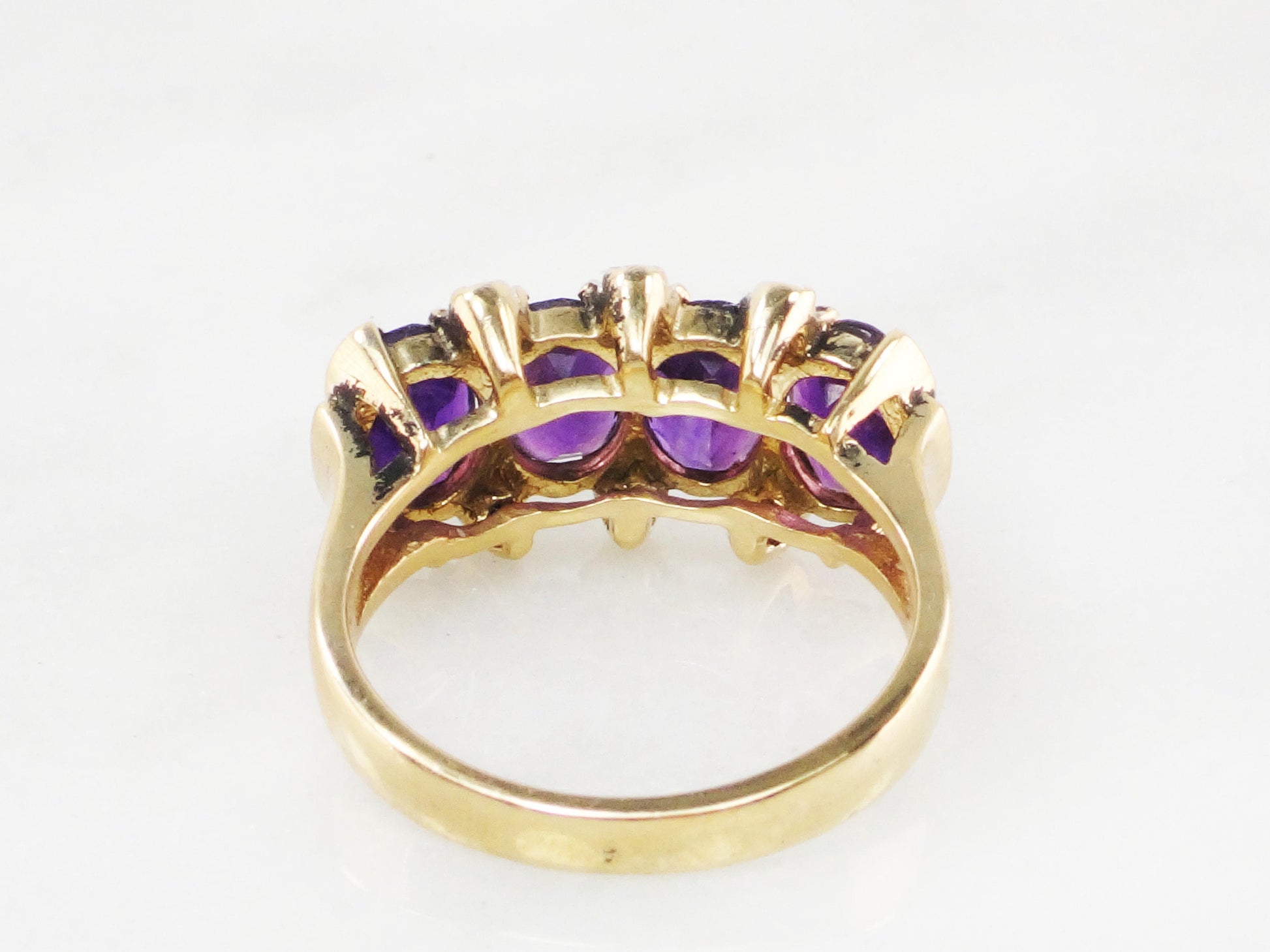 Vintage 10k Gold Iolite Diamond Ring: Purple Stone Band