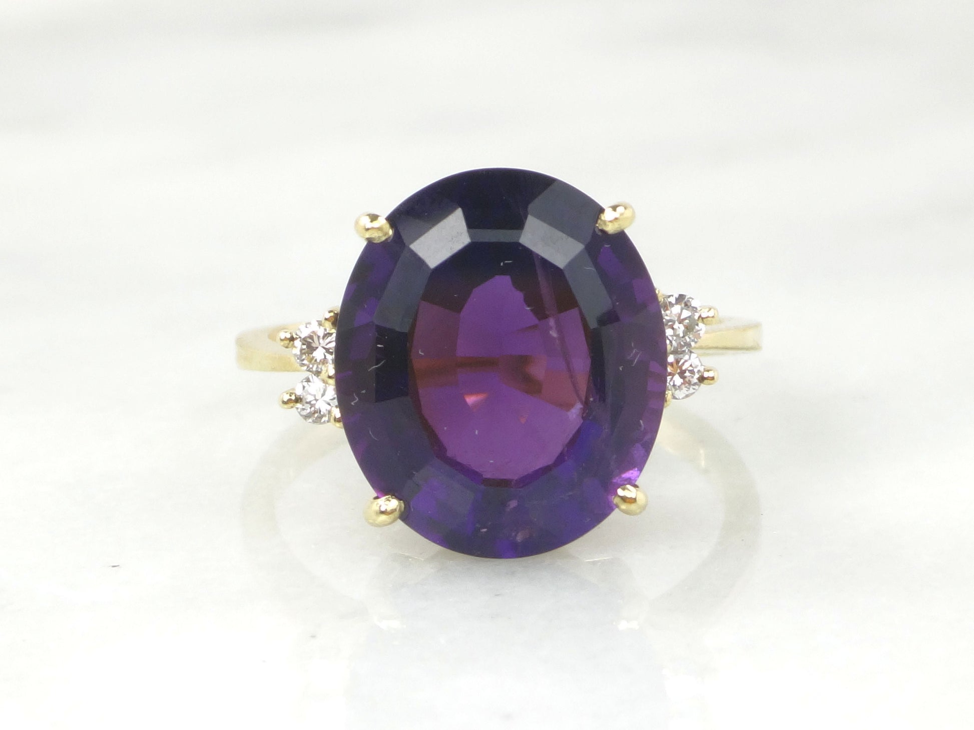 Vintage 18k Yellow Gold Amethyst Ring with Diamond Accents