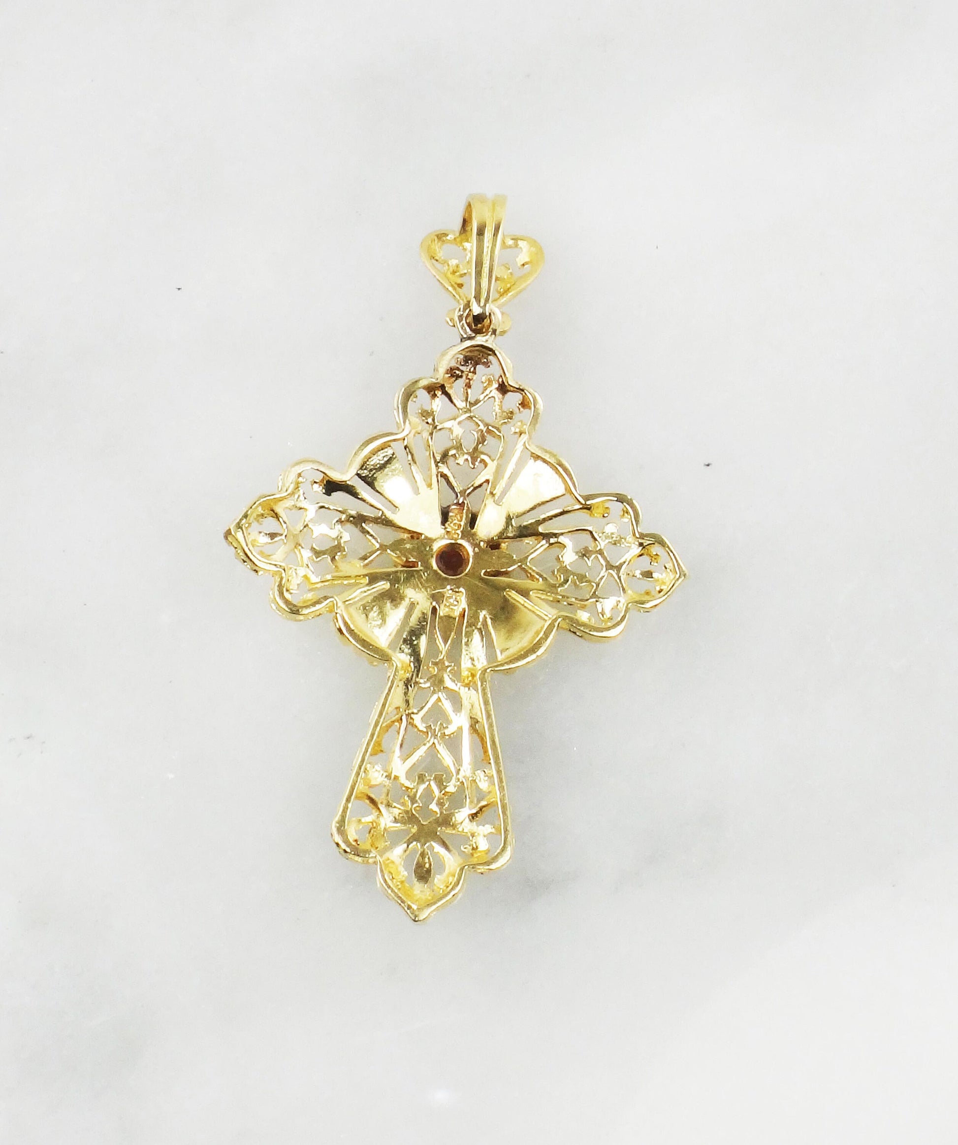Vintage 18k Yellow Gold Garnet Filigree Cross Pendant