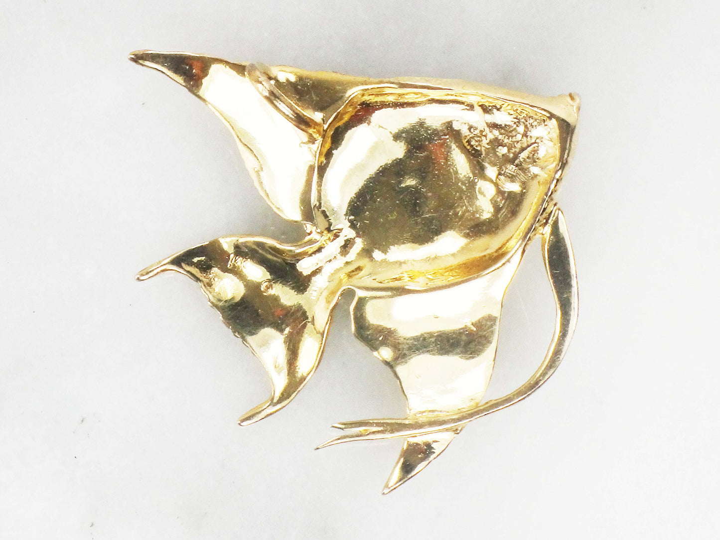 Vintage 14k Yellow Gold Angelfish Pendant: Heavy Nautical Charm