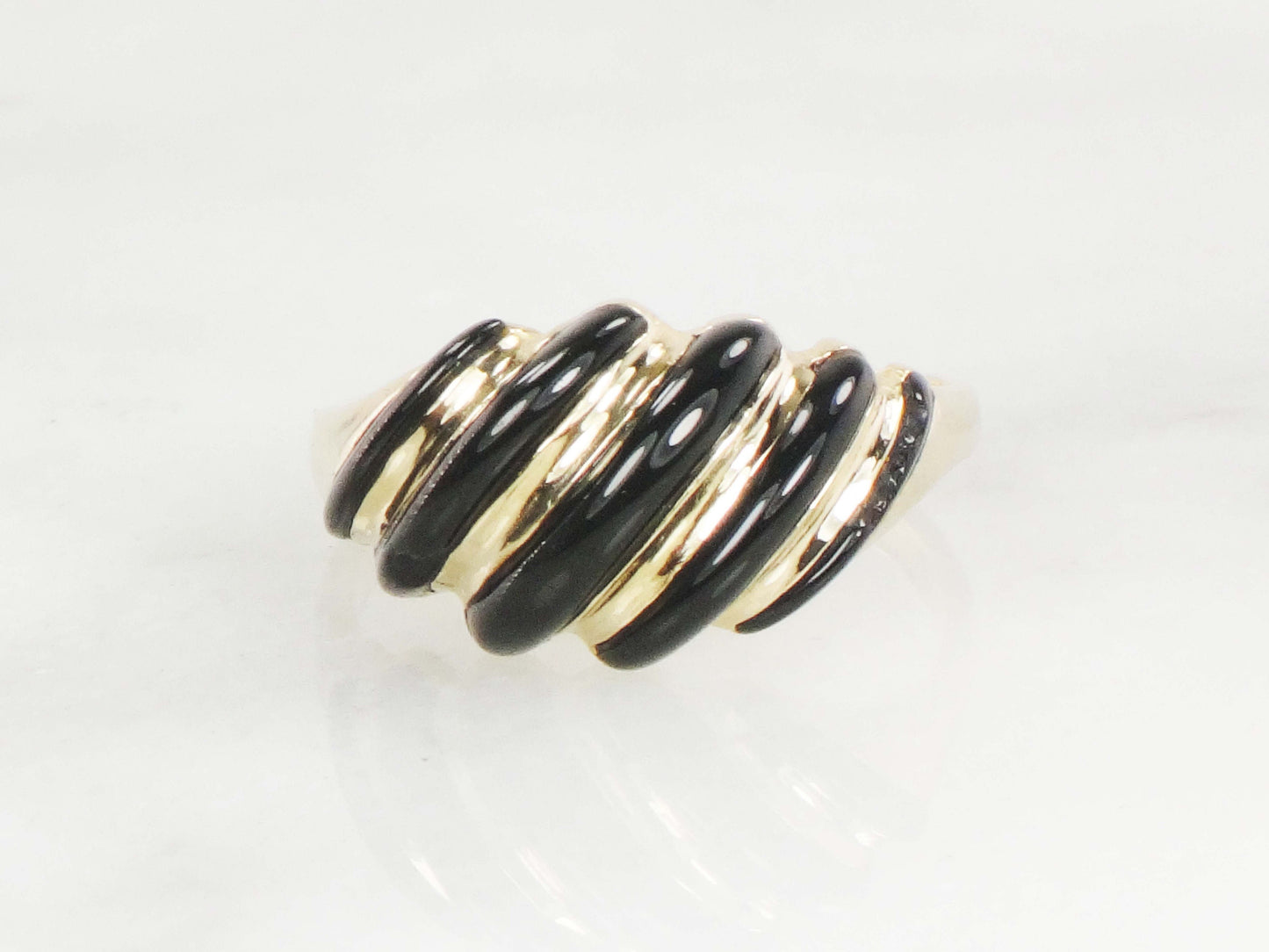 Vintage KBN Kabana 14k Yellow Gold Fluted Onyx Shrimp Ring Size 6