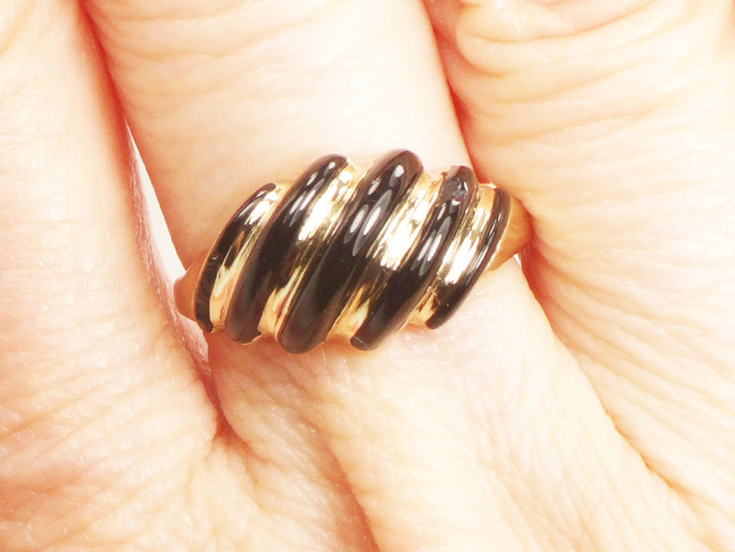 Vintage KBN Kabana 14k Yellow Gold Fluted Onyx Shrimp Ring Size 6