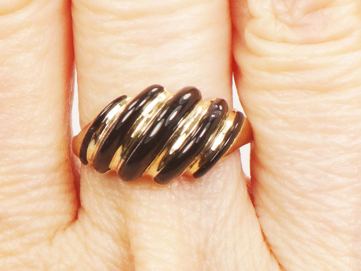 Vintage KBN Kabana 14k Yellow Gold Fluted Onyx Shrimp Ring Size 6