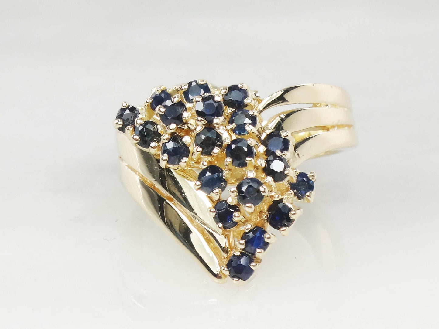 Vintage 14k Yellow Gold Sapphire Cluster Ring - Size 5.75