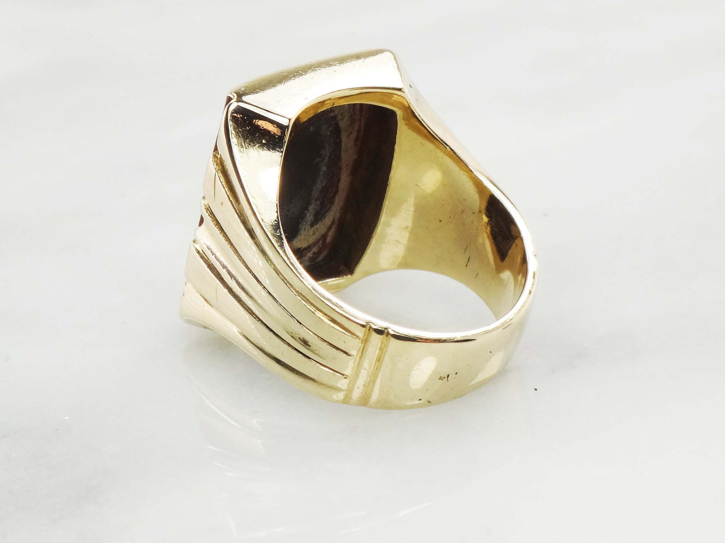 Vintage 14k Gold Cameo Ring: Carved Roman Soldier, Antique, Size 8