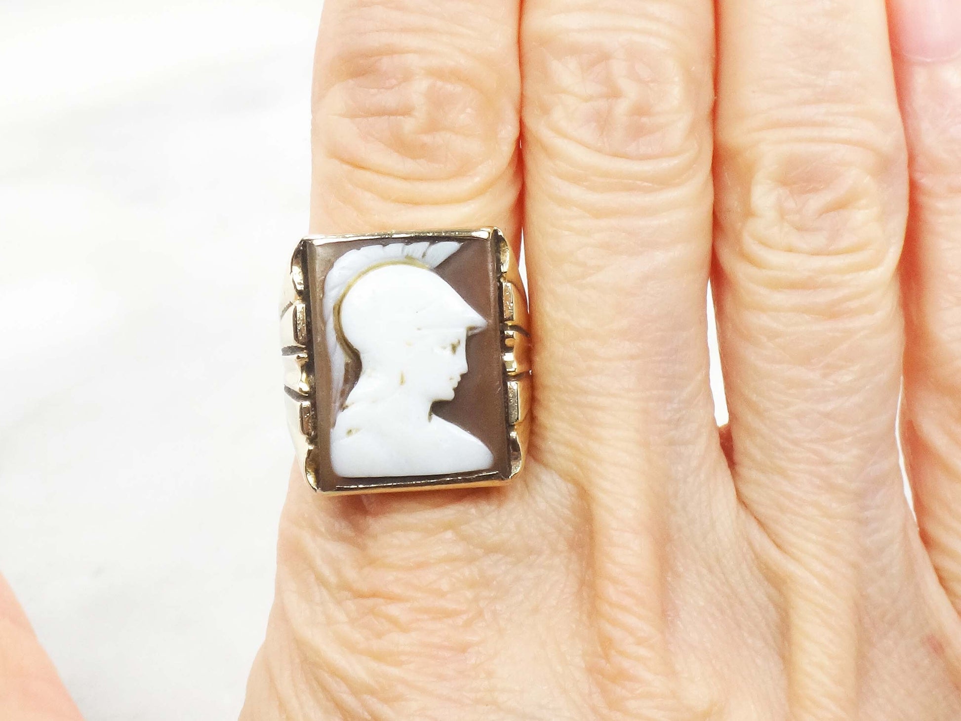 Vintage 14k Gold Cameo Ring: Carved Roman Soldier, Antique, Size 8