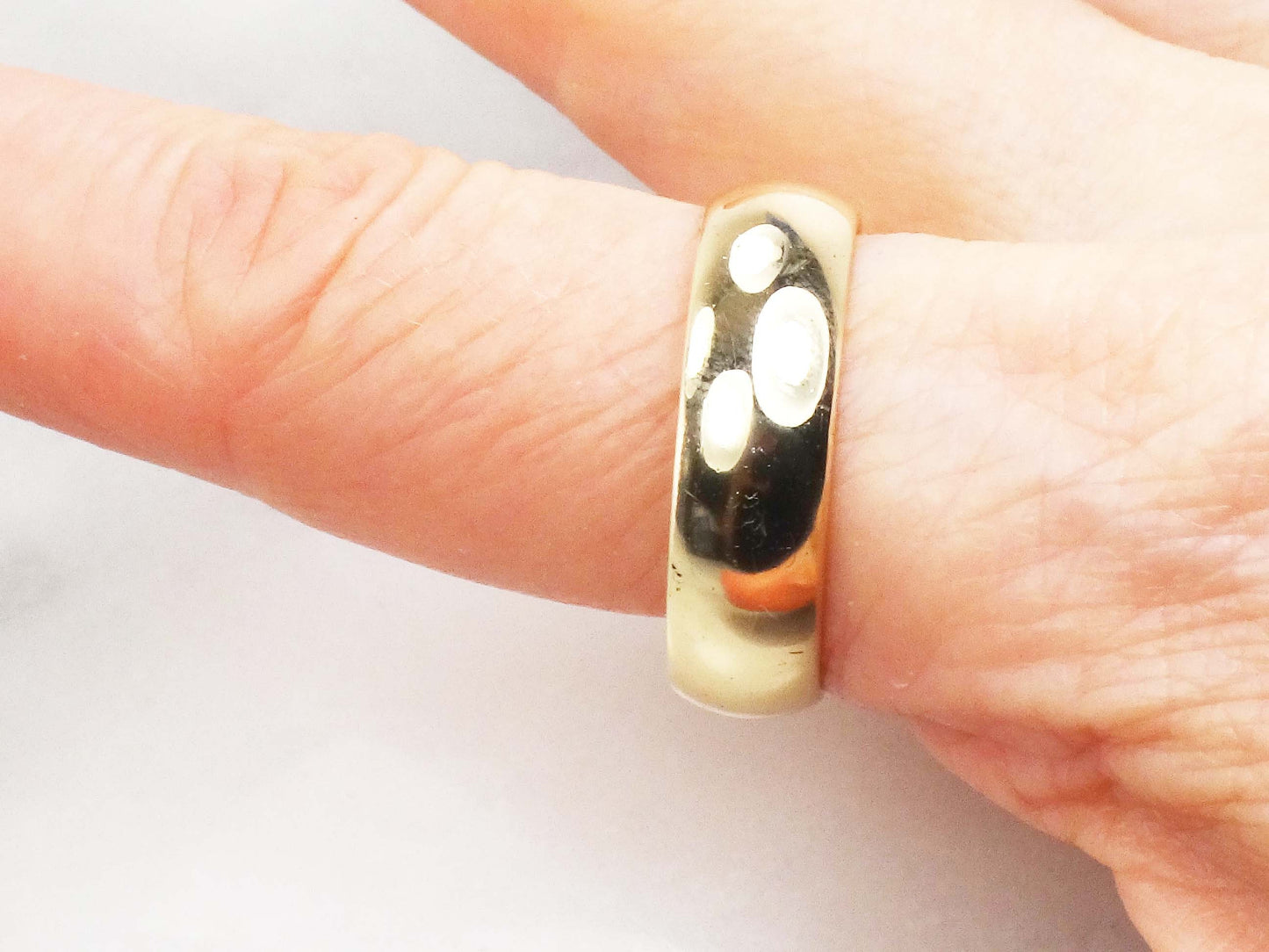 Vintage 14k Yellow Gold Wedding Band: 7mm Comfort Fit, Size 10.5