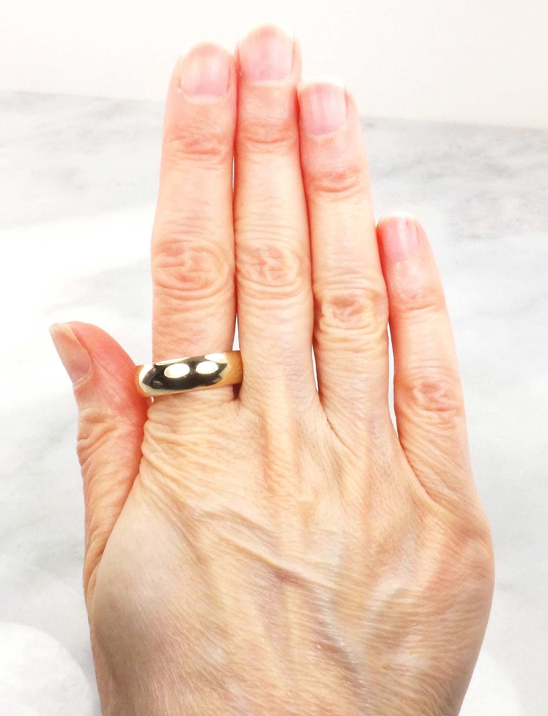 Vintage 14k Yellow Gold Wedding Band: 7mm Comfort Fit, Size 10.5