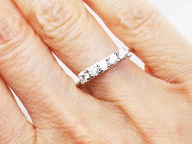 Vintage 14k White Gold Cubic Zirconia Wedding Band - Size 8