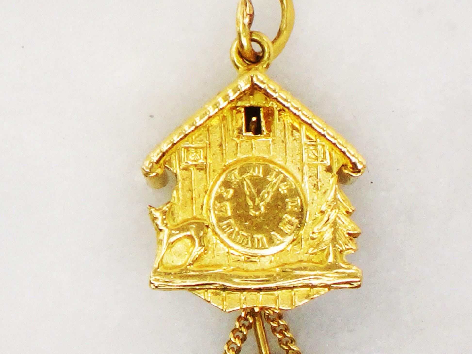 Vintage 18k Gold Cuckoo Clock Charm Pendant: Moving Pendulum, Bavaria Souvenir