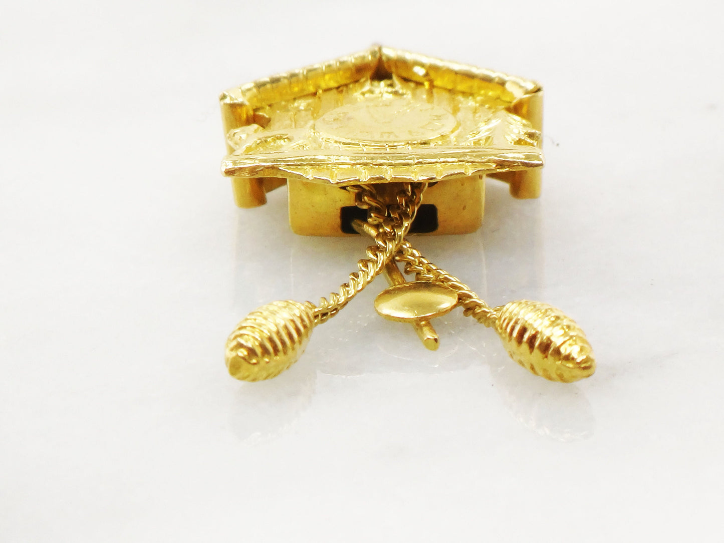 Vintage 18k Gold Cuckoo Clock Charm Pendant: Moving Pendulum, Bavaria Souvenir
