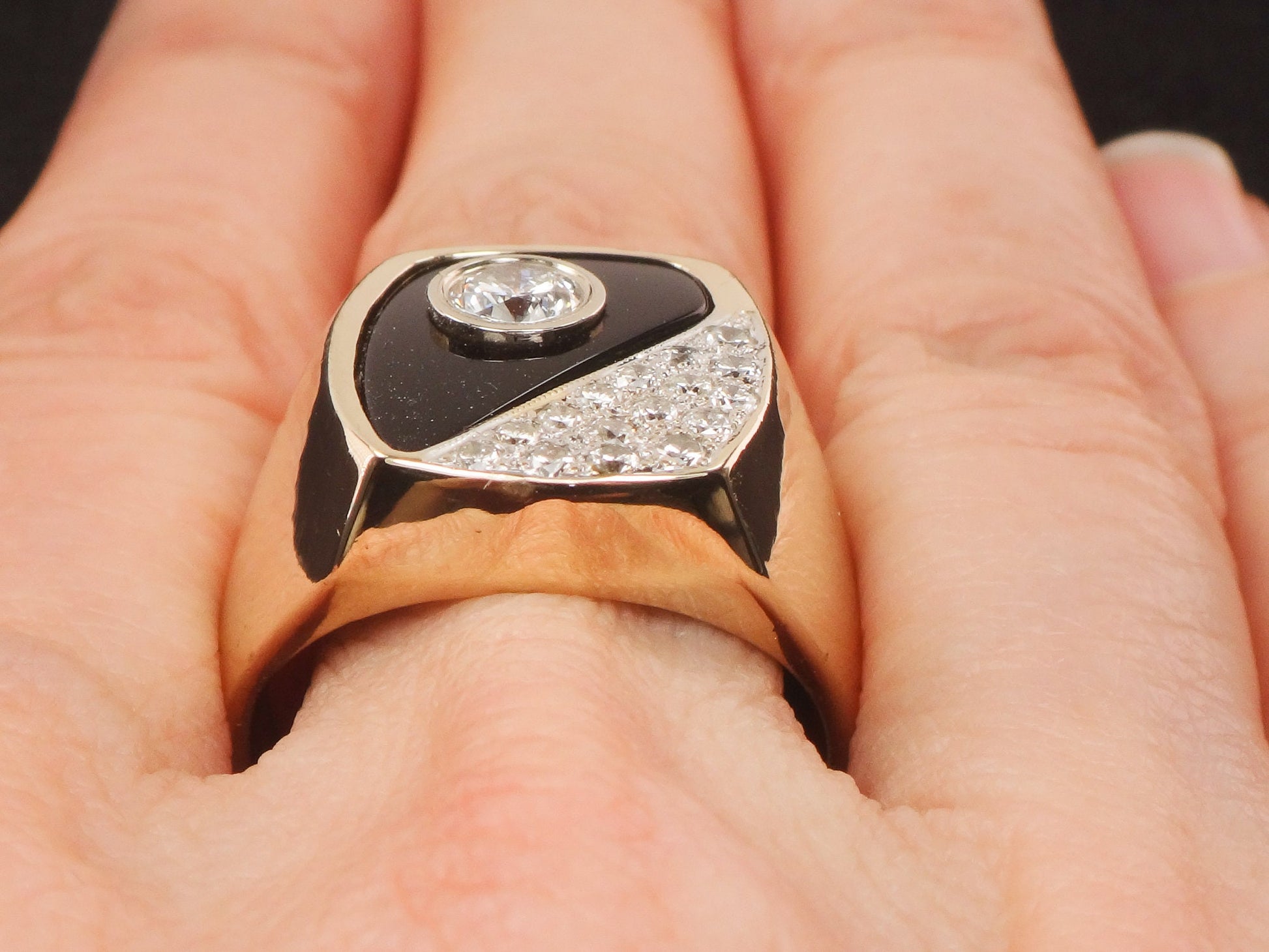 Vintage Men's 14k Yellow Gold Onyx Diamond Ring - Size 9.5