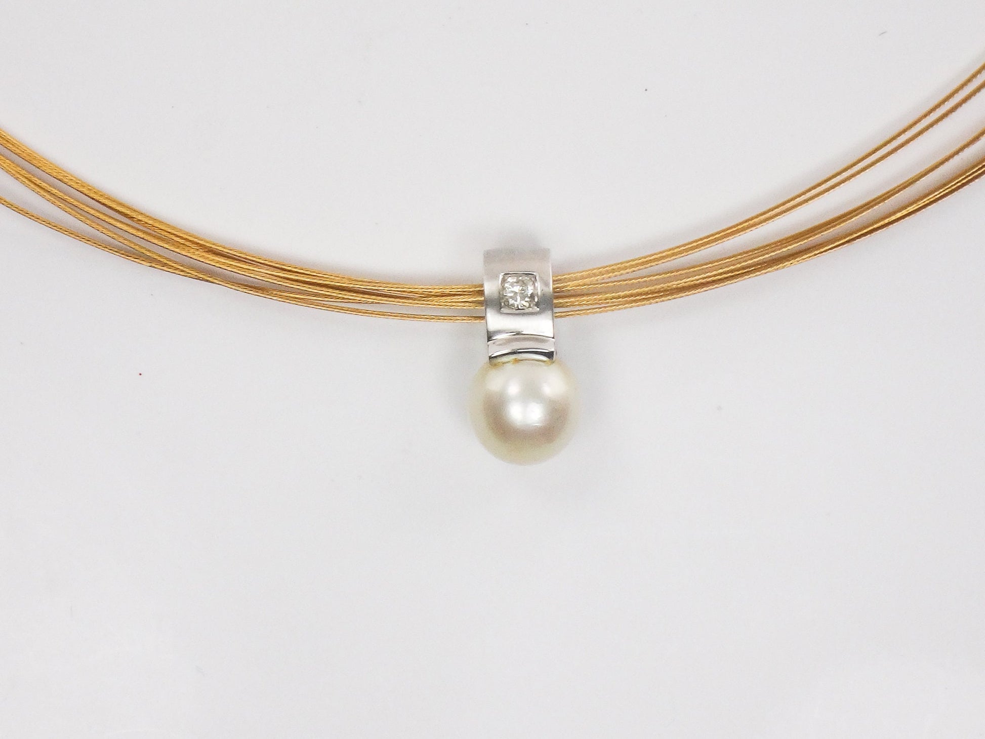 Vintage 18k Gold Pearl Diamond Pendant Necklace: 9.5mm Saltwater Pearl Bridal Jewelry