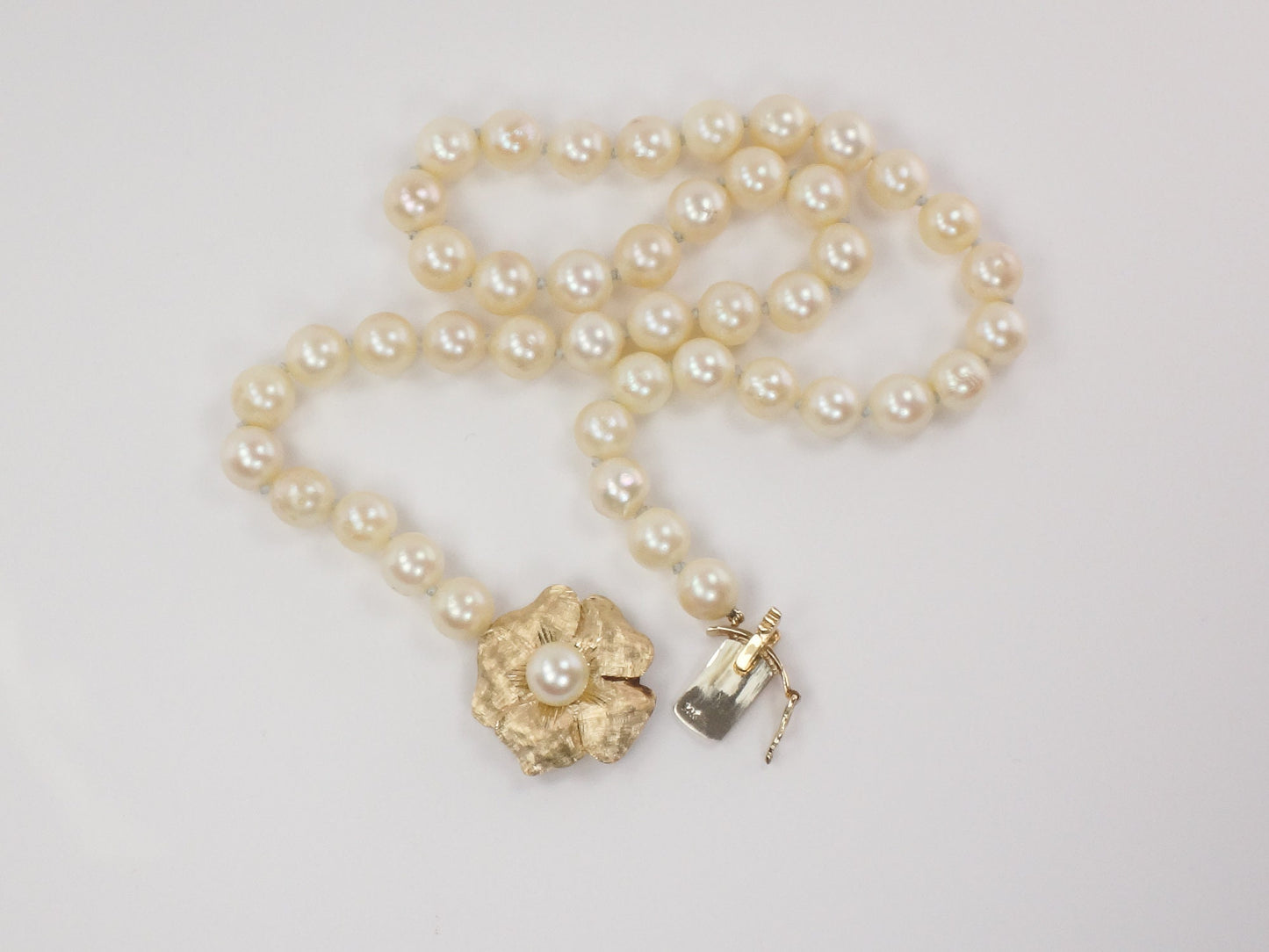 Vintage 14k Gold Cultured Pearl Choker: Floral Clasp Bridal Necklace