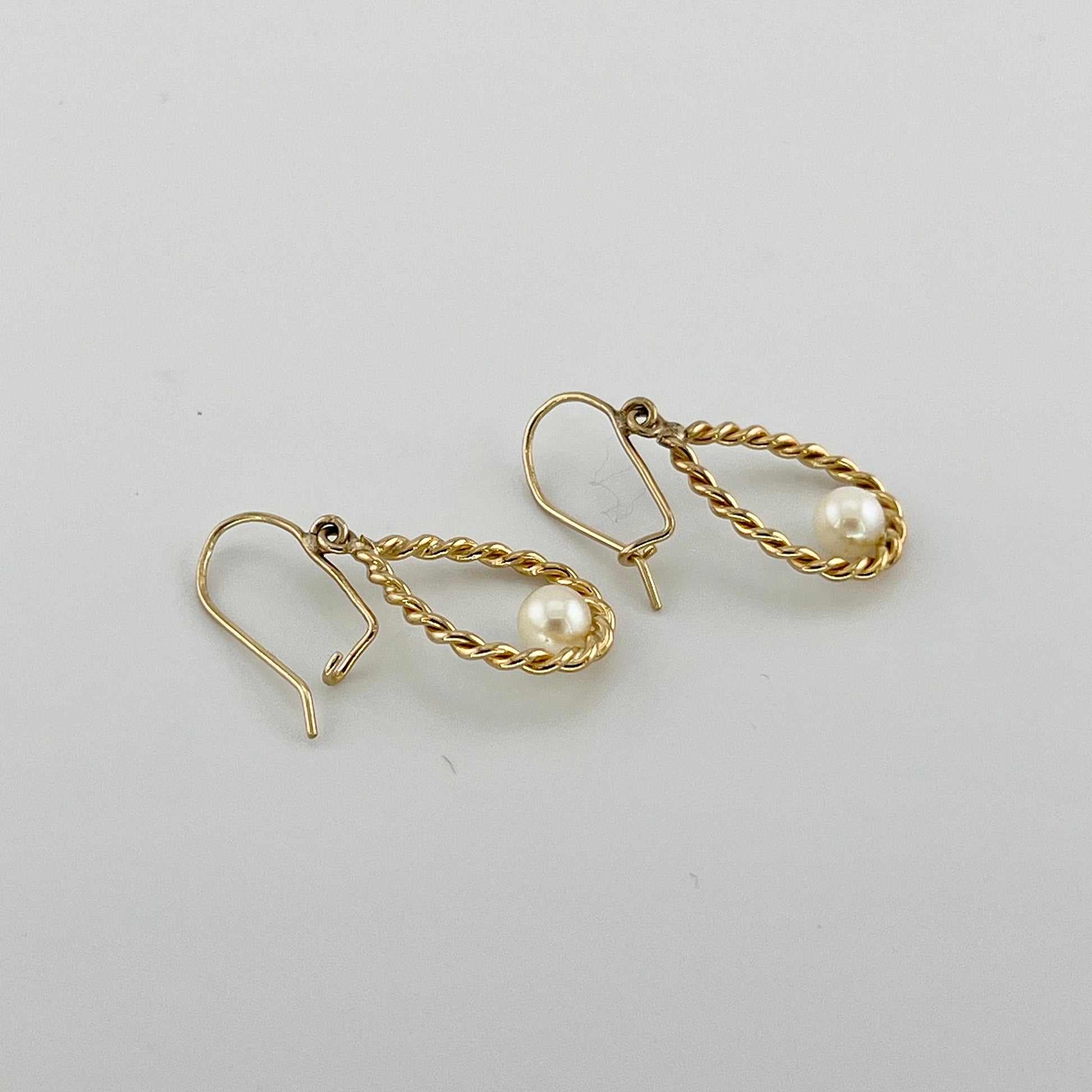 Vintage 14k Yellow Solid Gold Cultured Pearl Dangle Earrings, Bridal Teardrop Shaped Earrings