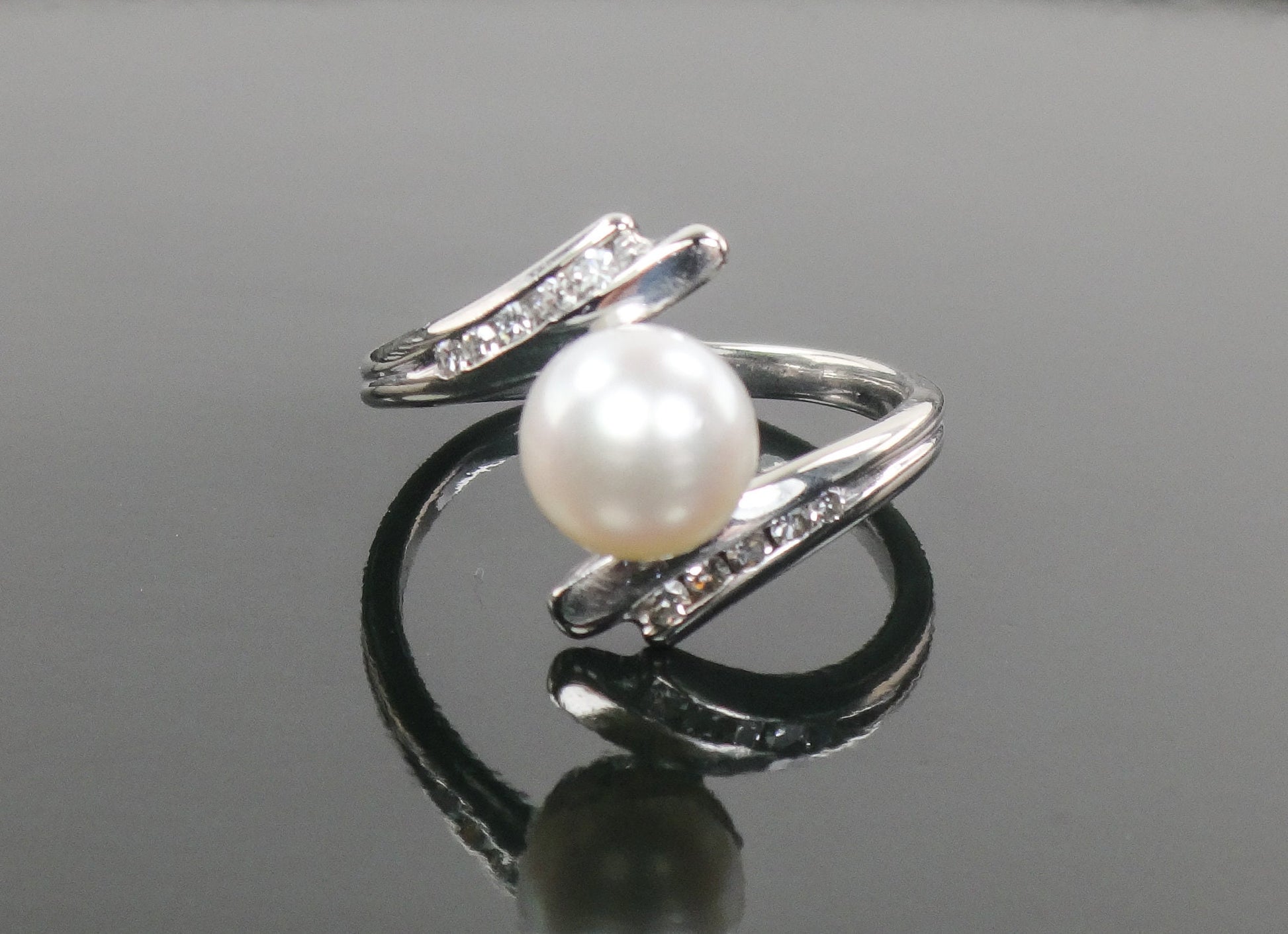Vintage F & F Felger 14k White Gold Pearl Diamond Ring - Size 5.25