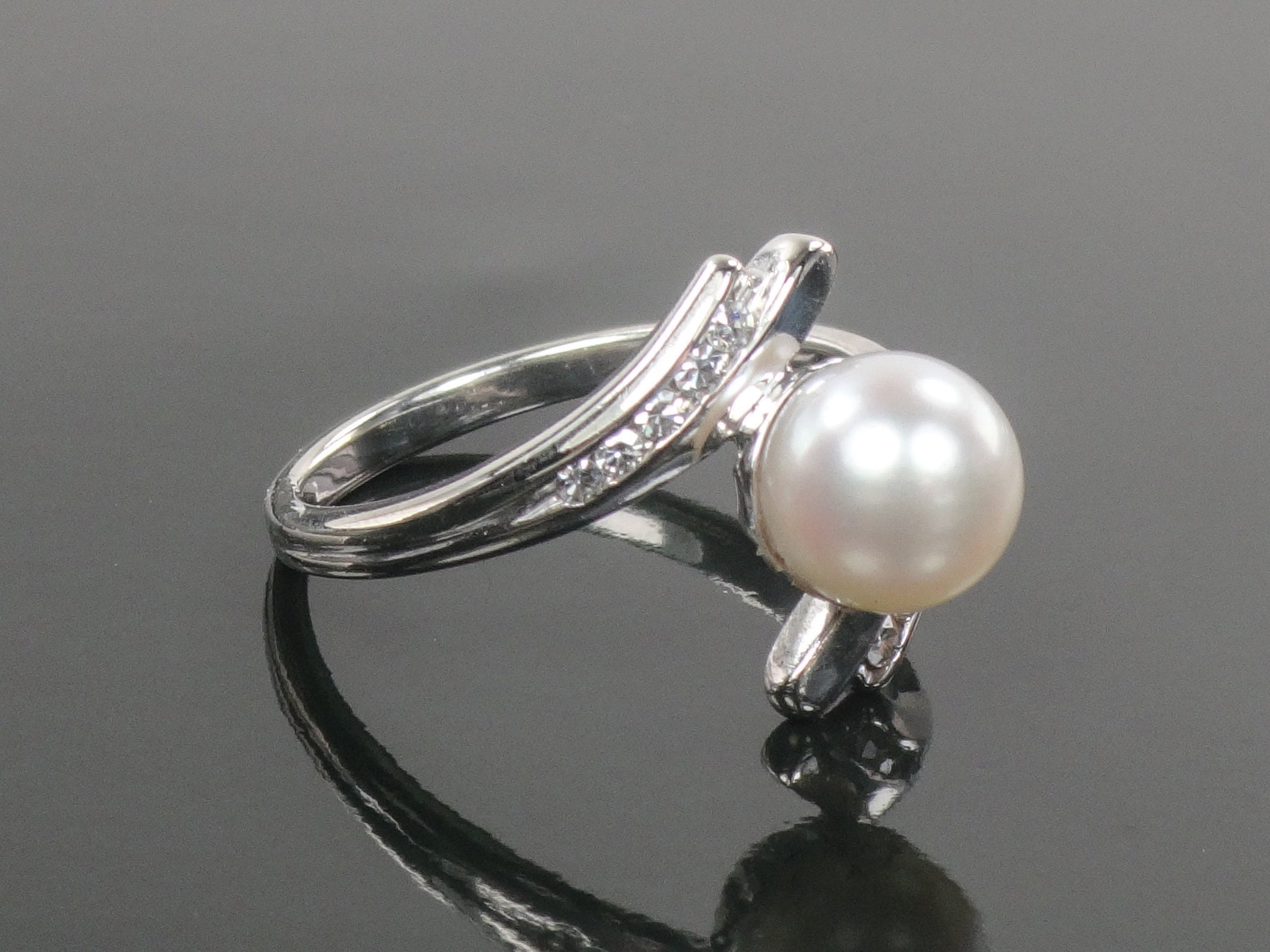 Vintage F & F Felger 14k White Gold Pearl Diamond Ring - Size 5.25