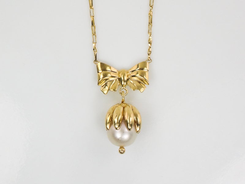 Vintage 14k Yellow Gold Saltwater Cultured Pearl and Bow Necklace Bridal Necklace 18.5"