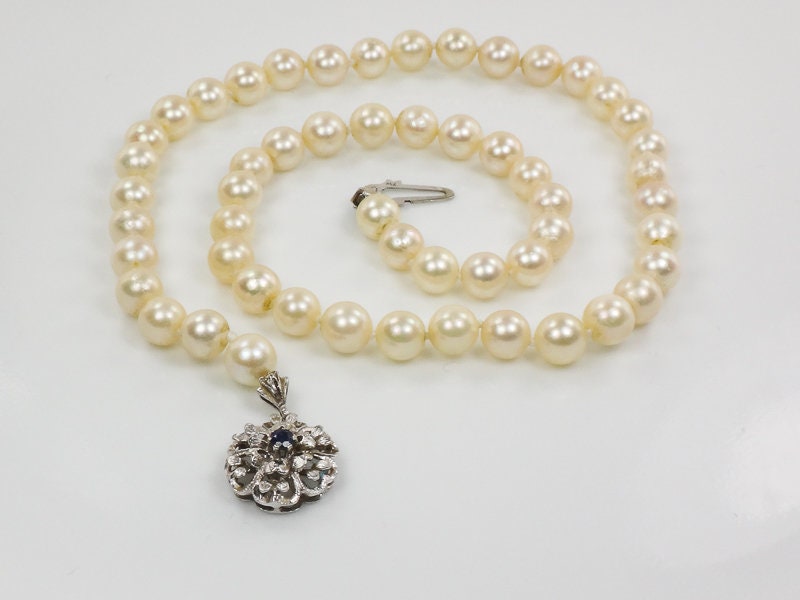 Vintage 18k White Gold Pearl Necklace: Sapphire Floral Clasp, 19" Bridal Strand