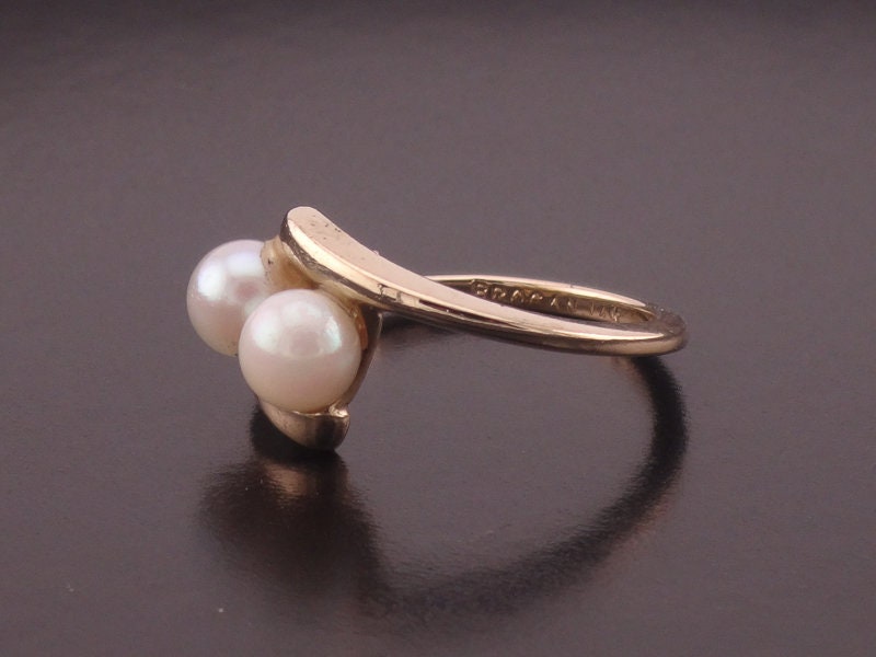 Vintage 14k Yellow Gold Toi et Moi Pearl Ring - Size 6