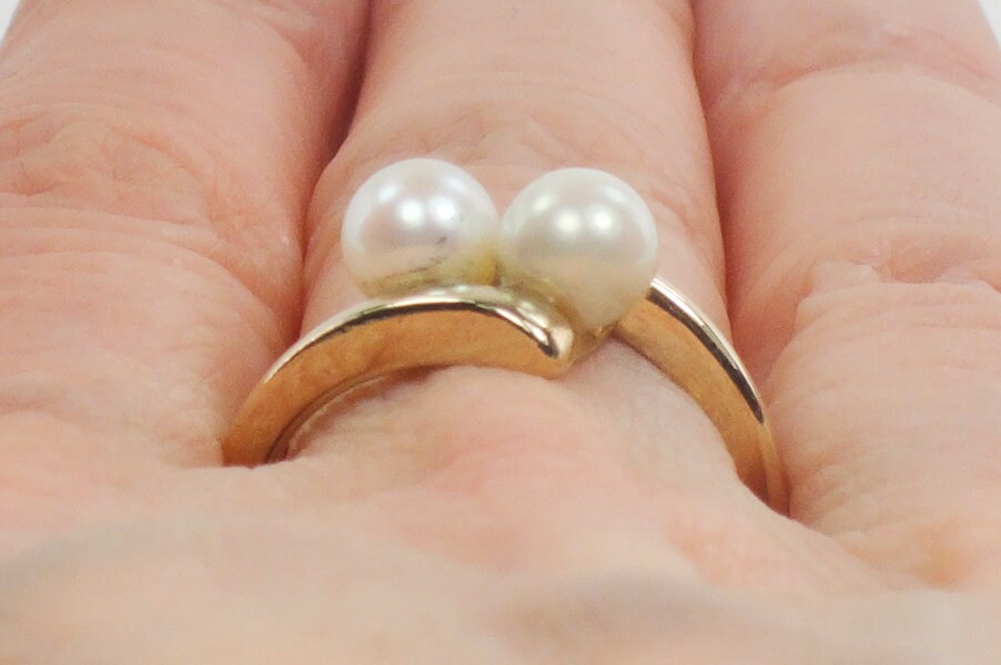 Vintage 14k Yellow Gold Toi et Moi Pearl Ring - Size 6