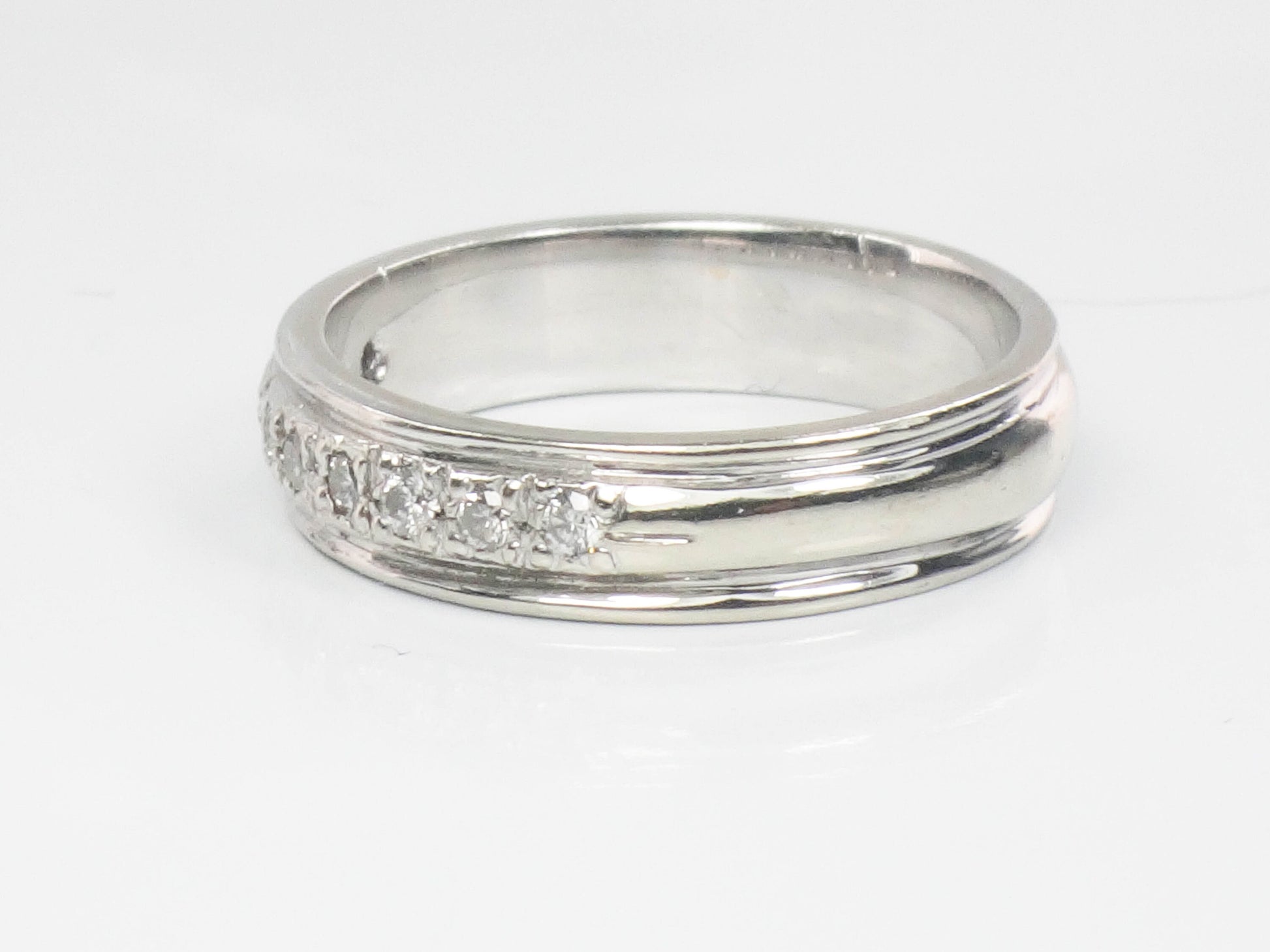 Vintage 14k White Gold Natural Diamond Wedding Band Stacking Ring Size 7