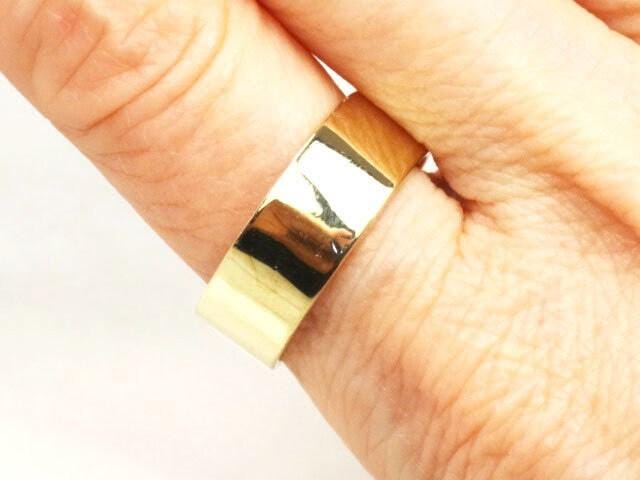 Vintage 14k Yellow Gold Wedding Band - 7.4mm Wide Plain Ring, Size 9.25