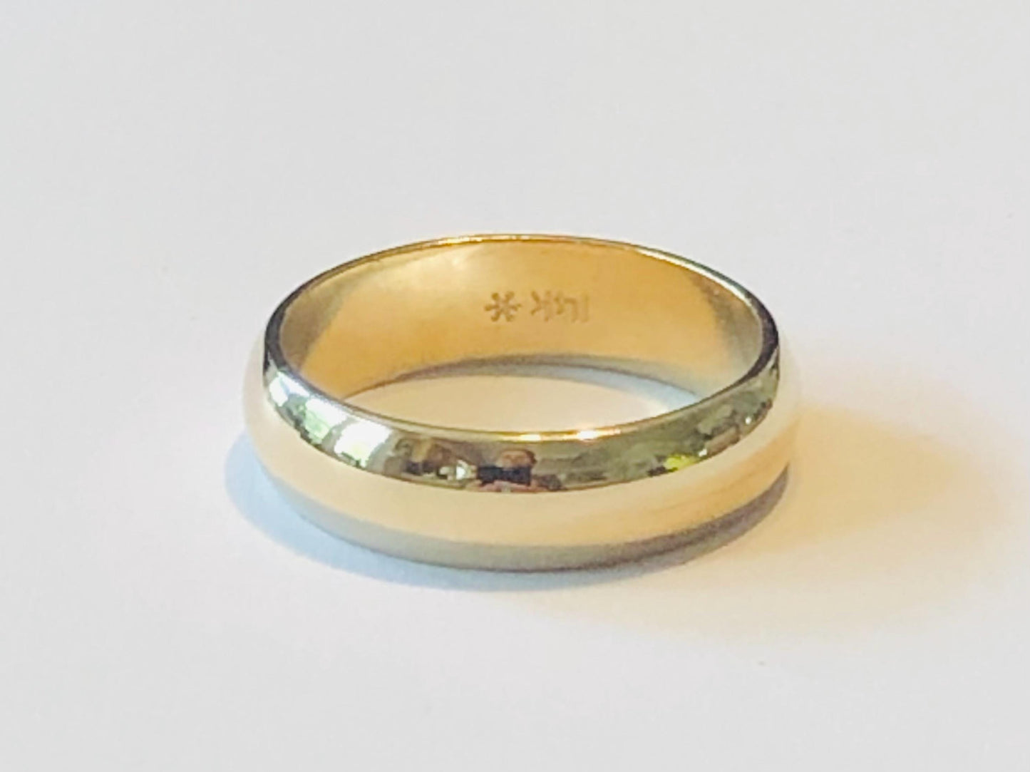 Vintage 14k Solid Yellow Gold 4.9 mm Wedding Band Size 5.75