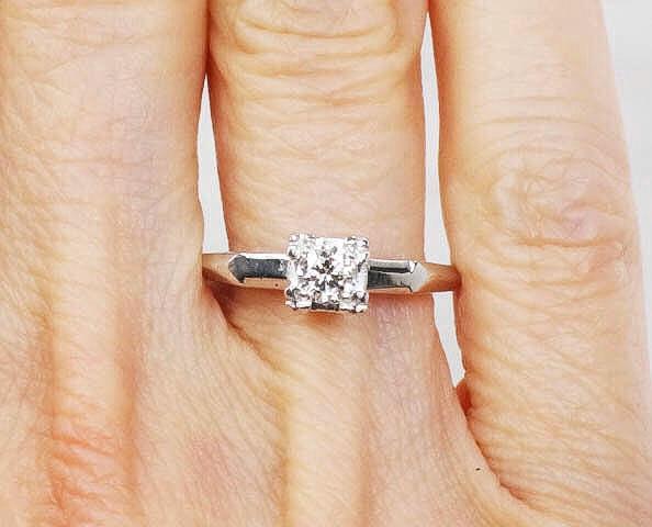 Vintage 14k White Gold Round Solitaire Diamond Engagement Ring - Approx .25 Carats Natural Diamond Ring Size 8