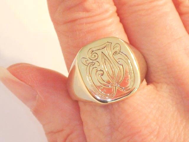 Vintage 14k Yellow Gold Signet Ring: Engraved Monogram, Size 10
