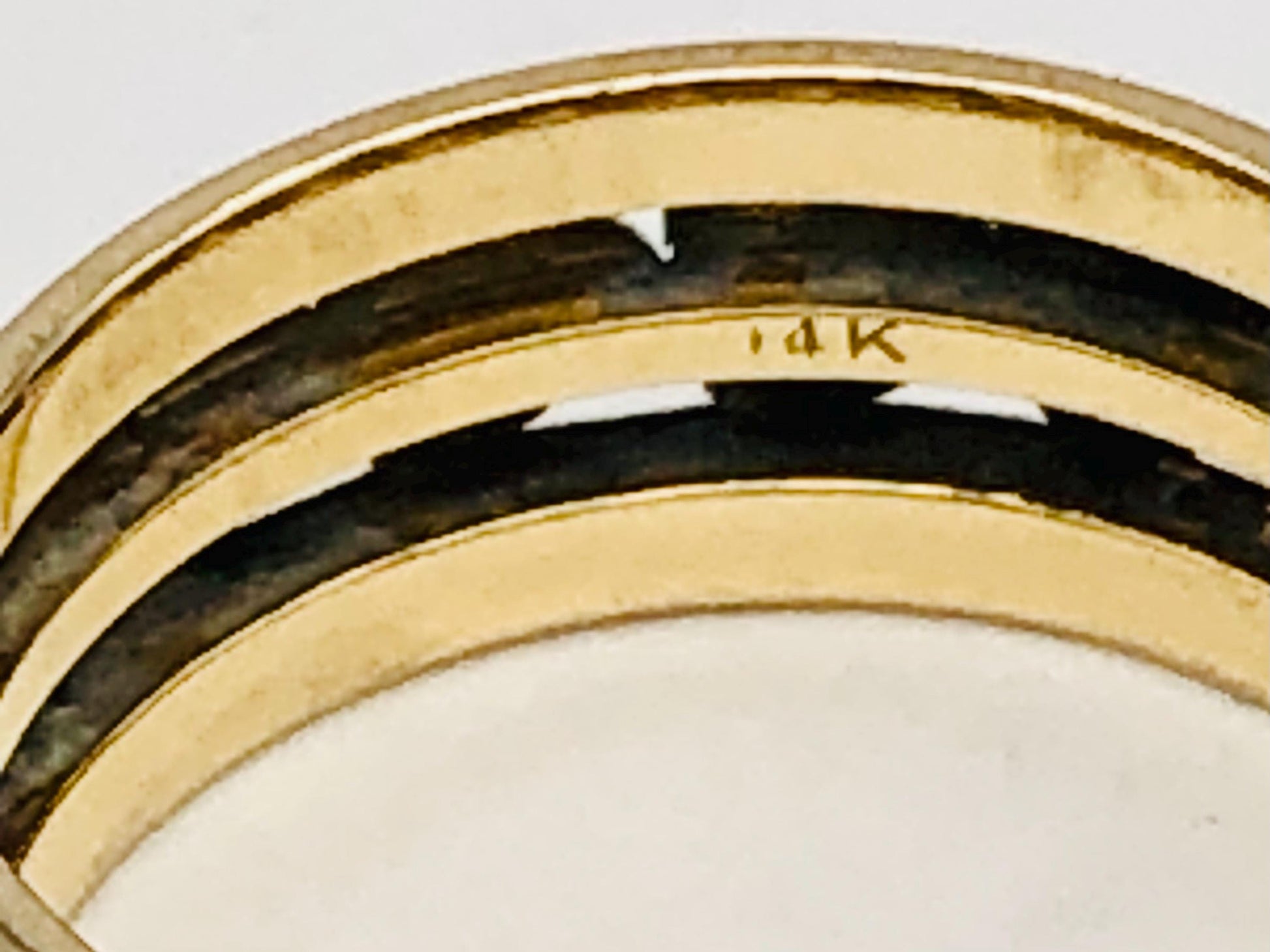 Vintage 14k Two-Tone Gold Hearts Wedding Band - 7.7 MM, Size 6.25