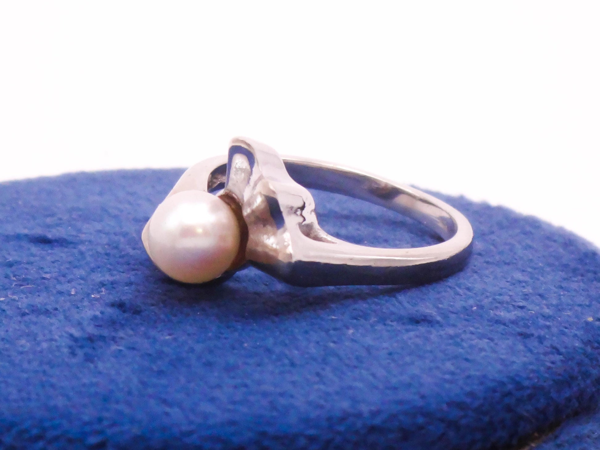 Vintage 14k White Gold Cultured Pearl Ring - Modern Style, Size 5.5