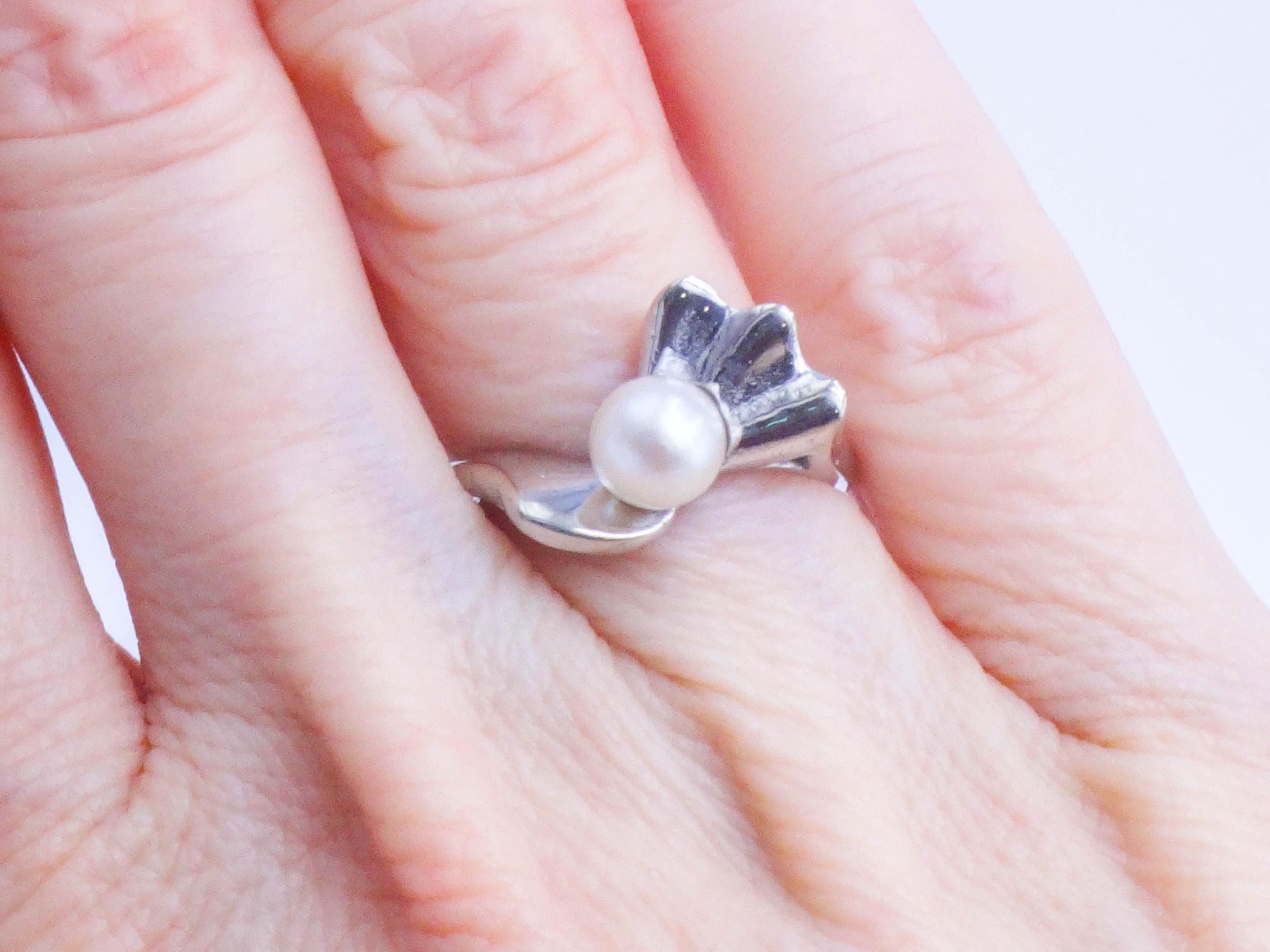 Vintage 14k White Gold Cultured Pearl Ring - Modern Style, Size 5.5