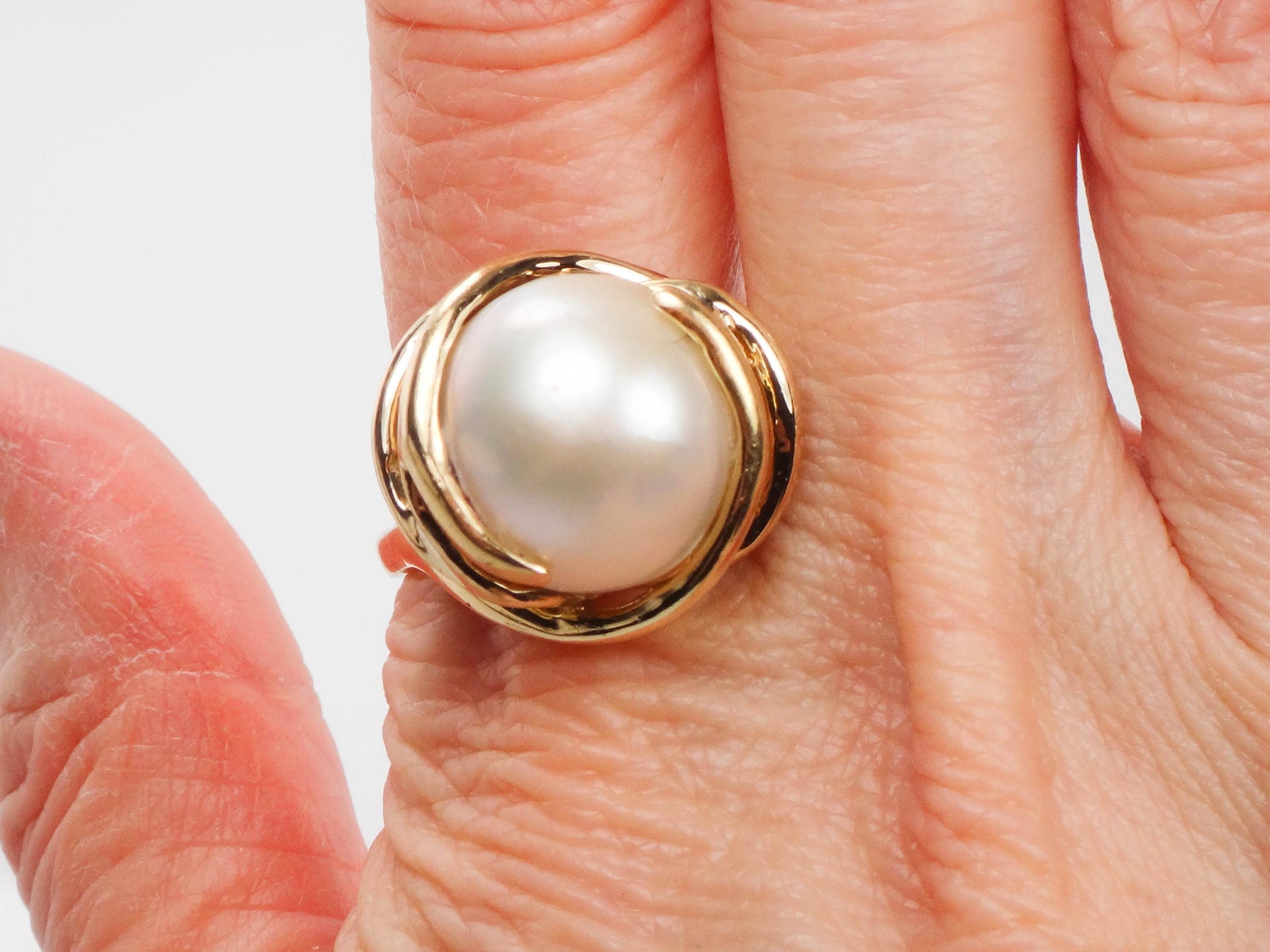 Vintage Clyde Duneier 14k Yellow Gold Mabe Pearl Ring - Size 9.5