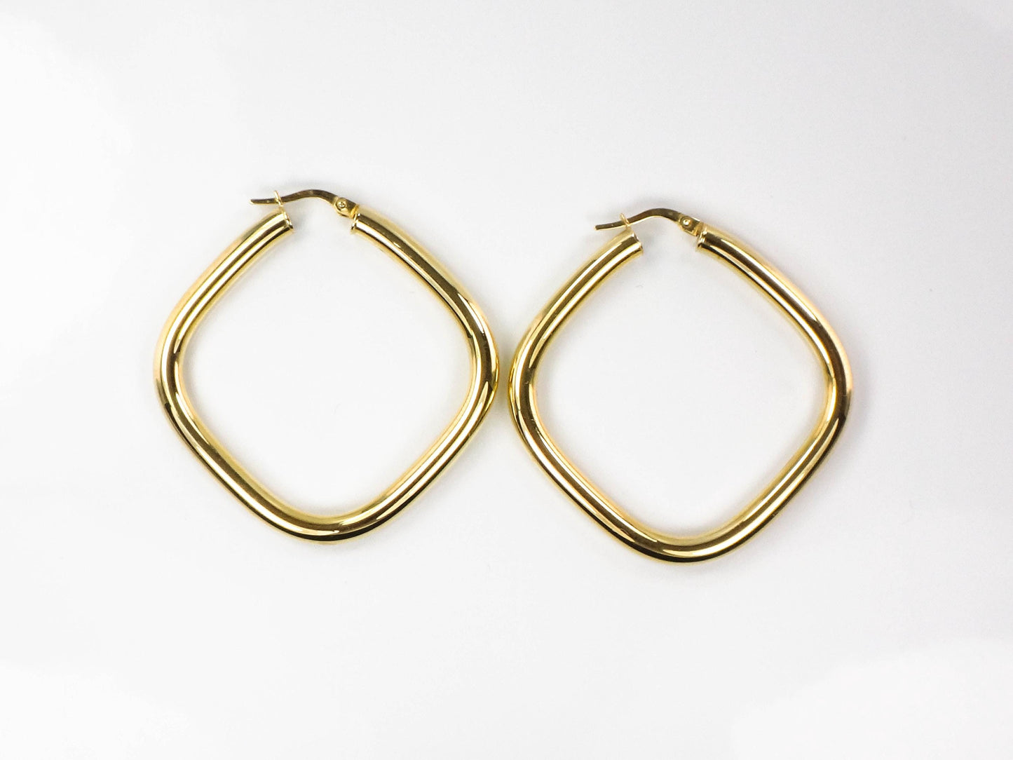 Vintage 18k Gold Hoop Earrings: Italian Rounded Square Design, 1.25" 3.8 MM