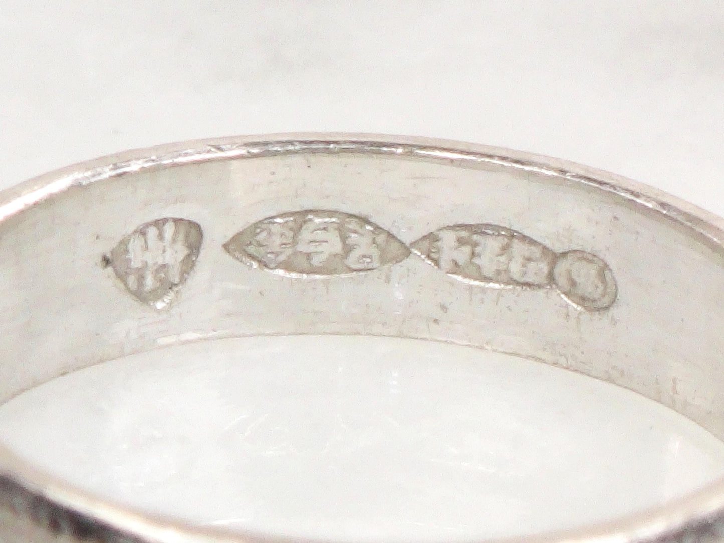 Vintage Platinum Wedding Band: Mid-Century Engraved Stacking Ring, Size 5.5
