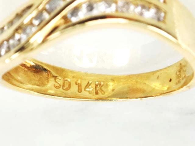 Vintage Diamond Twist Ring: 14k Yellow Gold Wave Style, Size 7.25