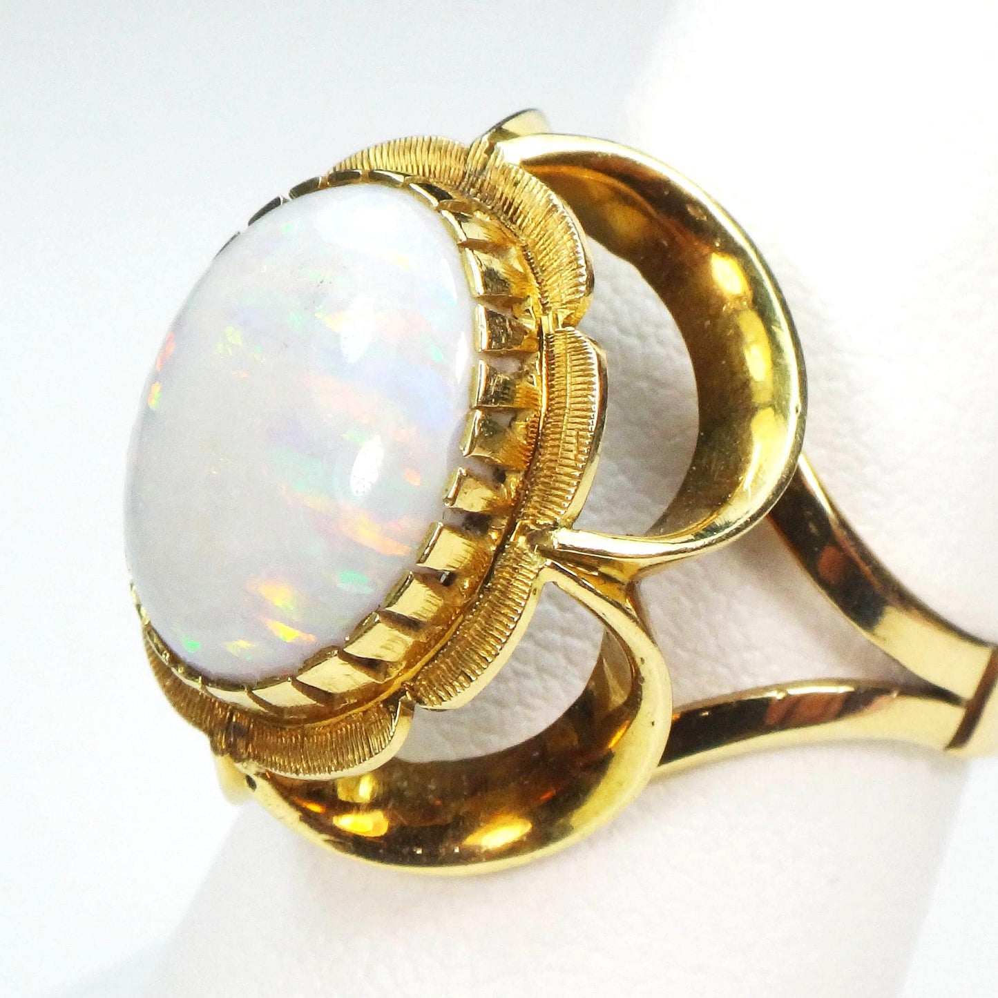 Vintage 14k Yellow Gold Opal Ring: October Birthstone Floral Design, Size 7