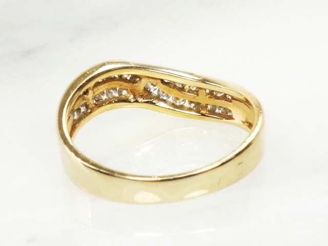 Vintage Diamond Twist Ring: 14k Yellow Gold Wave Style, Size 7.25